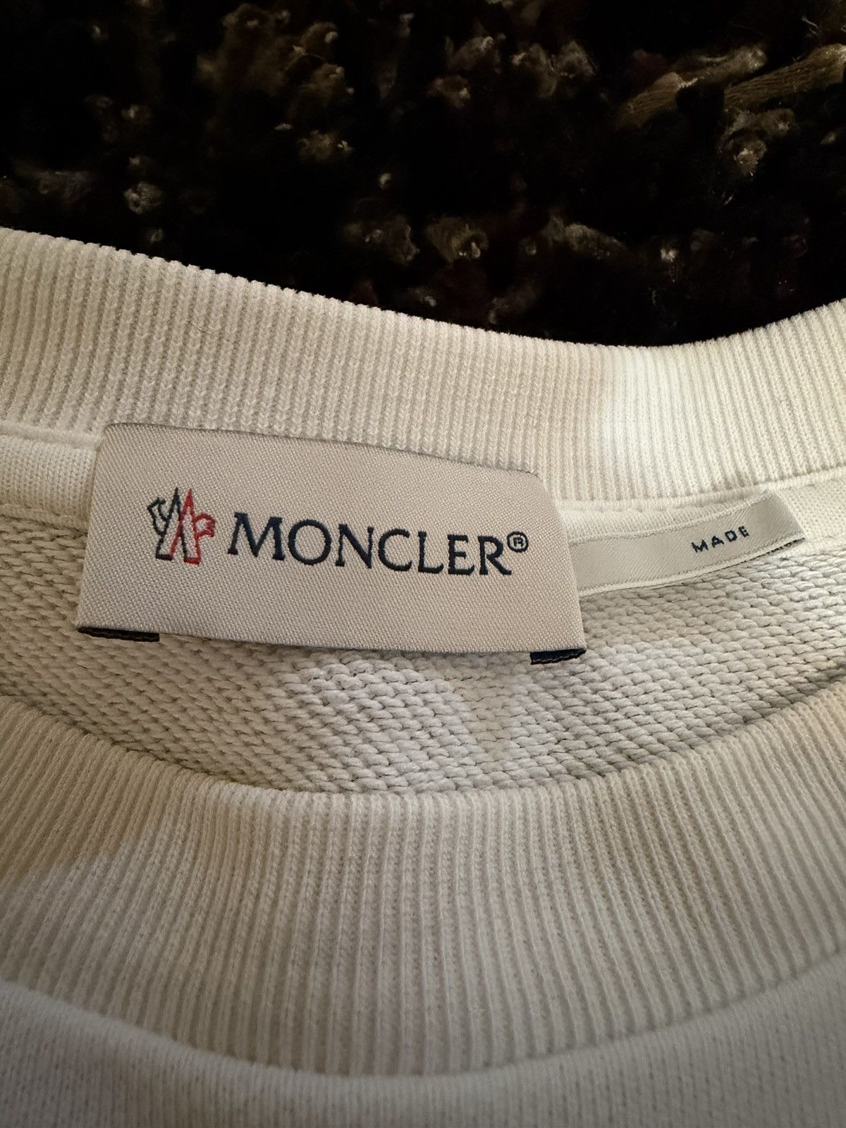Moncler Moncler Box Logo Crewneck White Size L Size US L / EU 52-54 / 3 - 3 Thumbnail