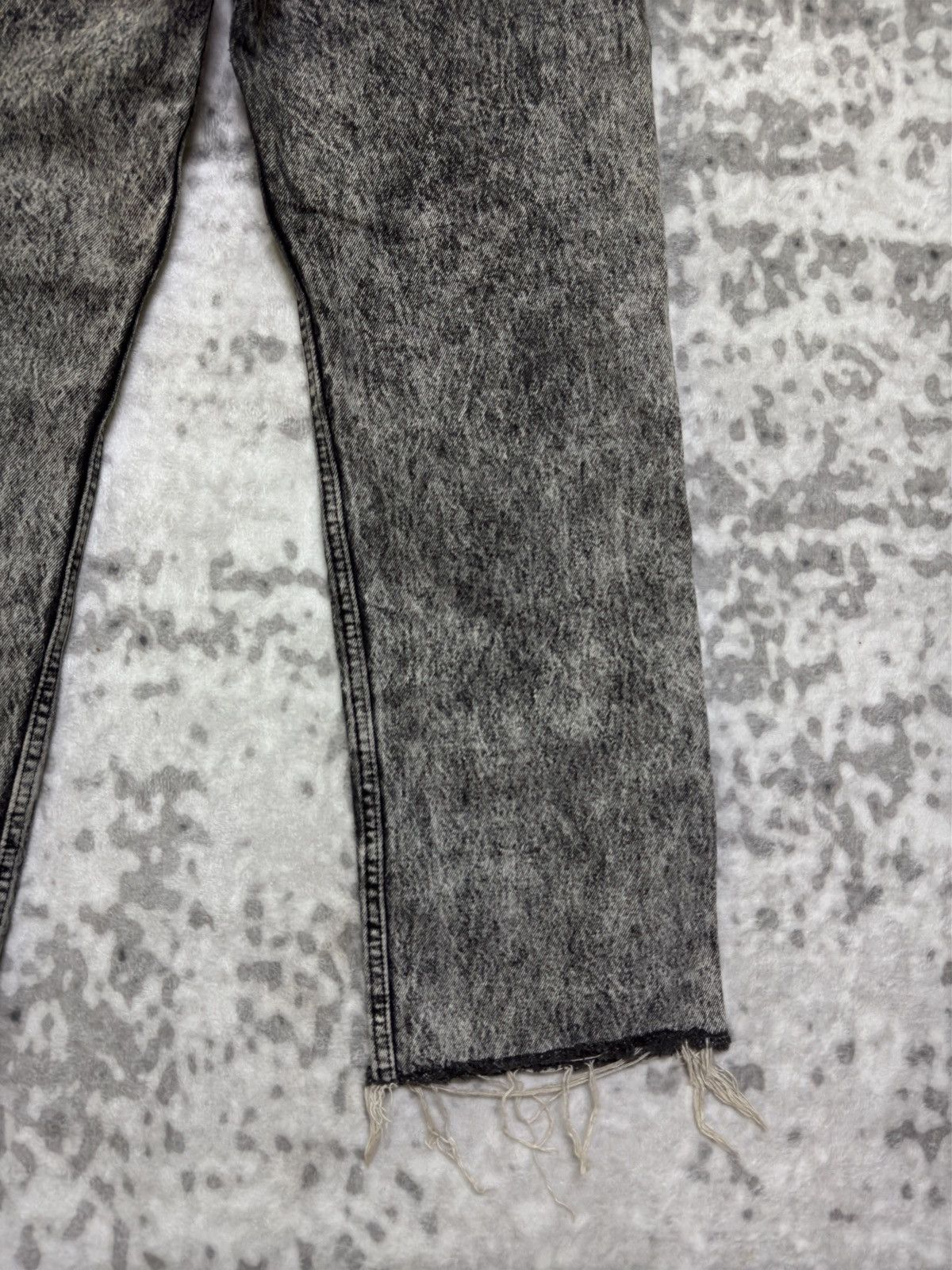 Levi's Vintage Clothing Vintage Levi’s 501 Grey Acid Wash Distressed Jeans Raw Hem Size US 31 - 12 Thumbnail
