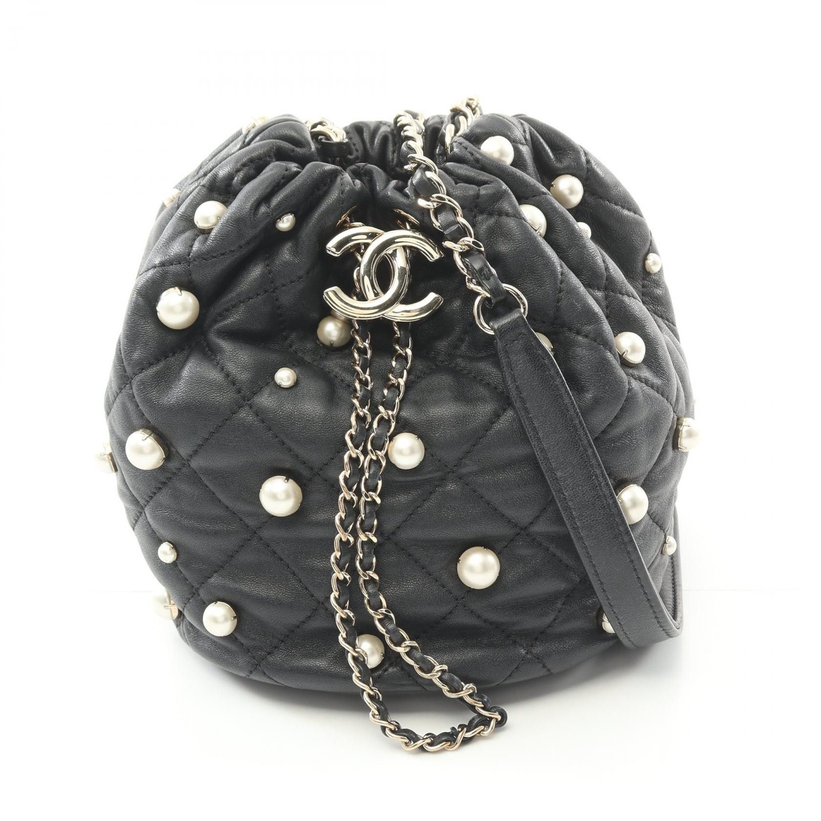 Chanel Chanel Matelasse Lambskin Shoulder Bag Leather Shoulder Bag As2519 in Black, Women's