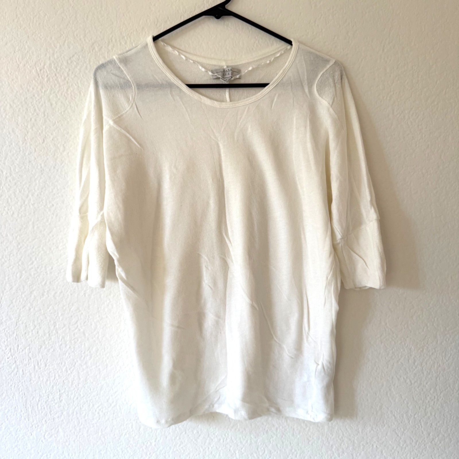 Zara ZARA Trafaluc White Tee 3/4 Sleeve Medium Minimalist Casual Size M / US 6-8 / IT 42-44 - 1 Thumbnail