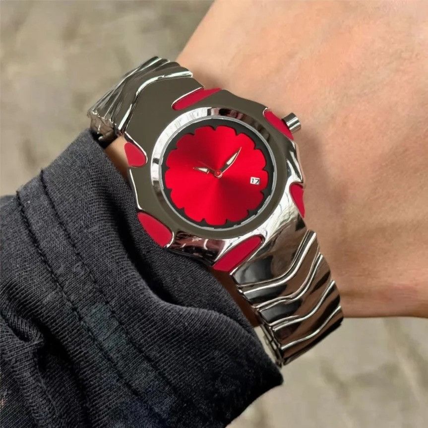 Vintage Y2k Design Red Quartz Watch Size ONE SIZE - 3 Thumbnail