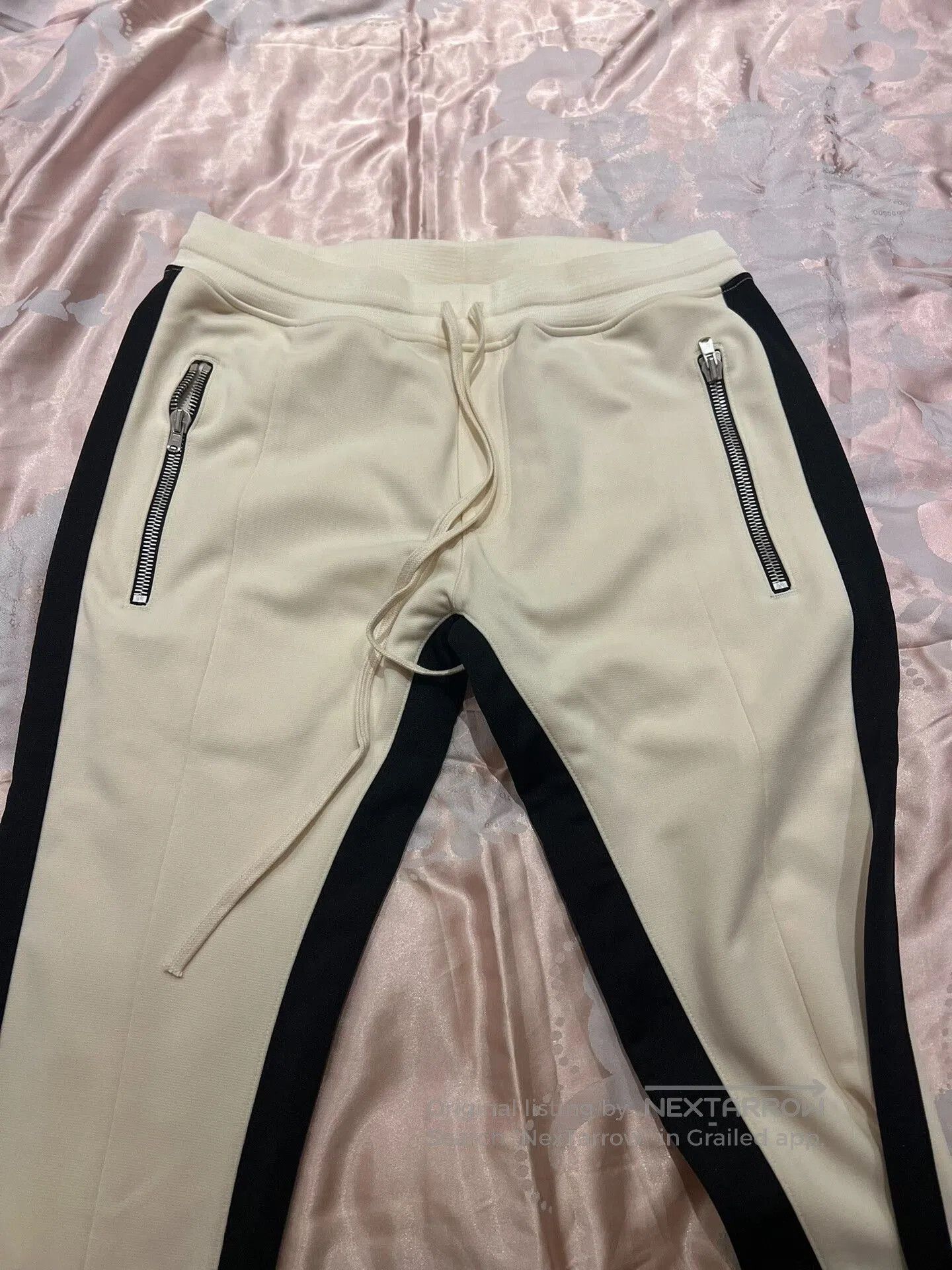 Fear of God fear of god drawstring pants in beige. Size US 44 / EU 60 - 3 Thumbnail