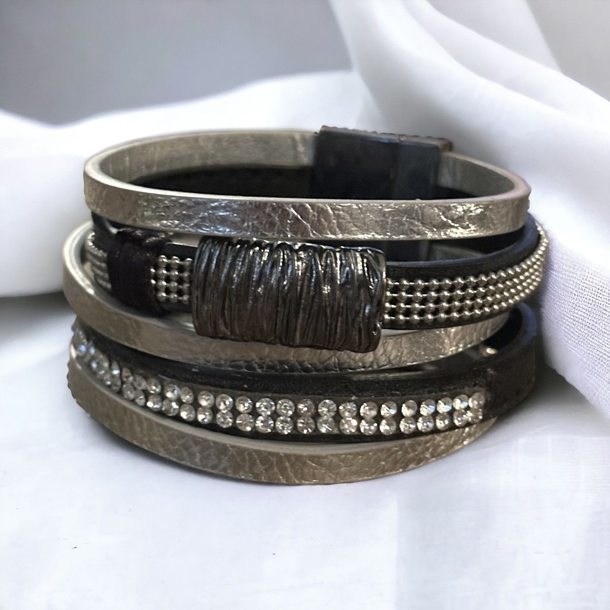 Other Multi strand embellished leather bracelet Size ONE SIZE - 1 Thumbnail