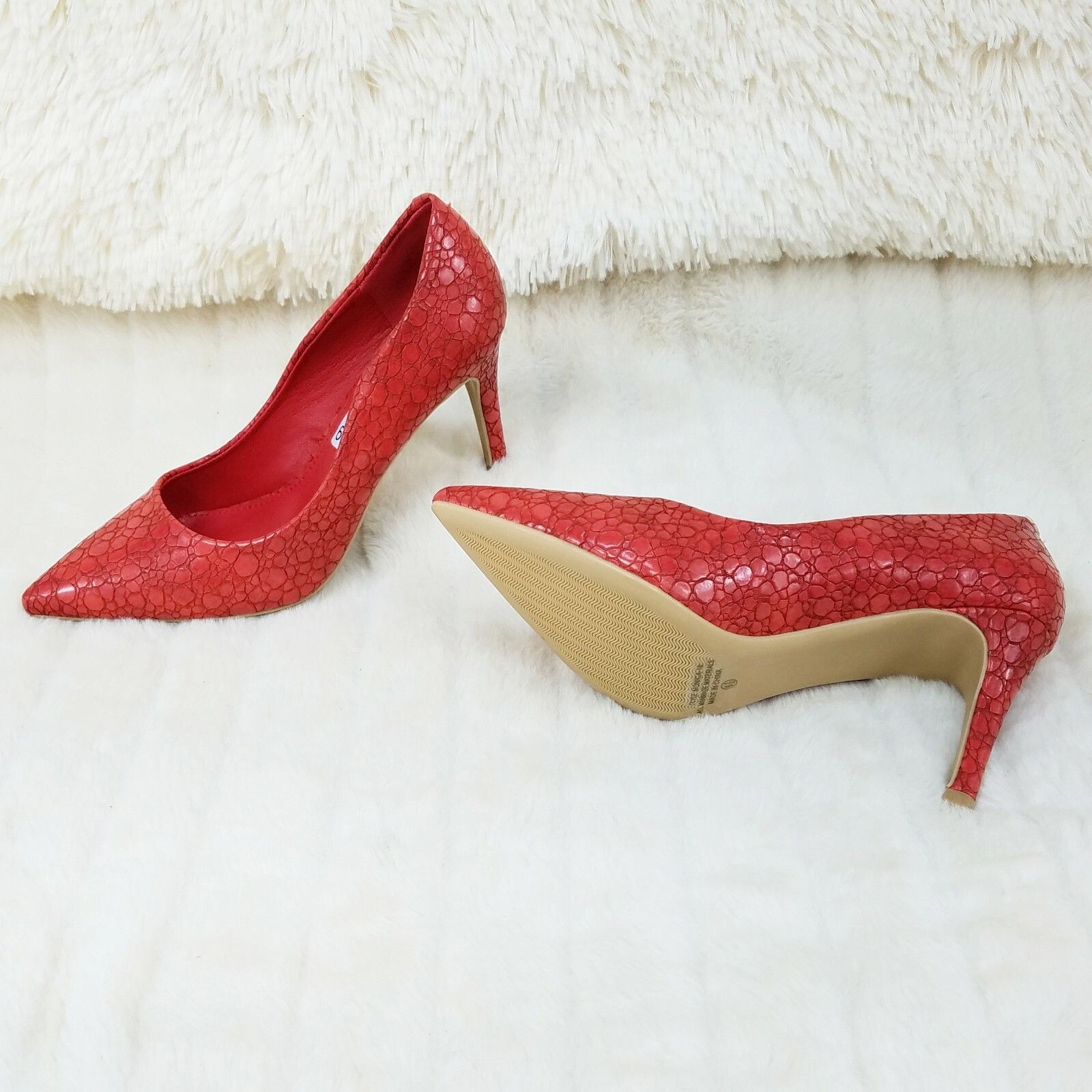 Other Monica Textured 3.5" Heel Pointy Toe Pump Shoes Red (US Shoe Size US 9 / IT 39 - 4 Thumbnail