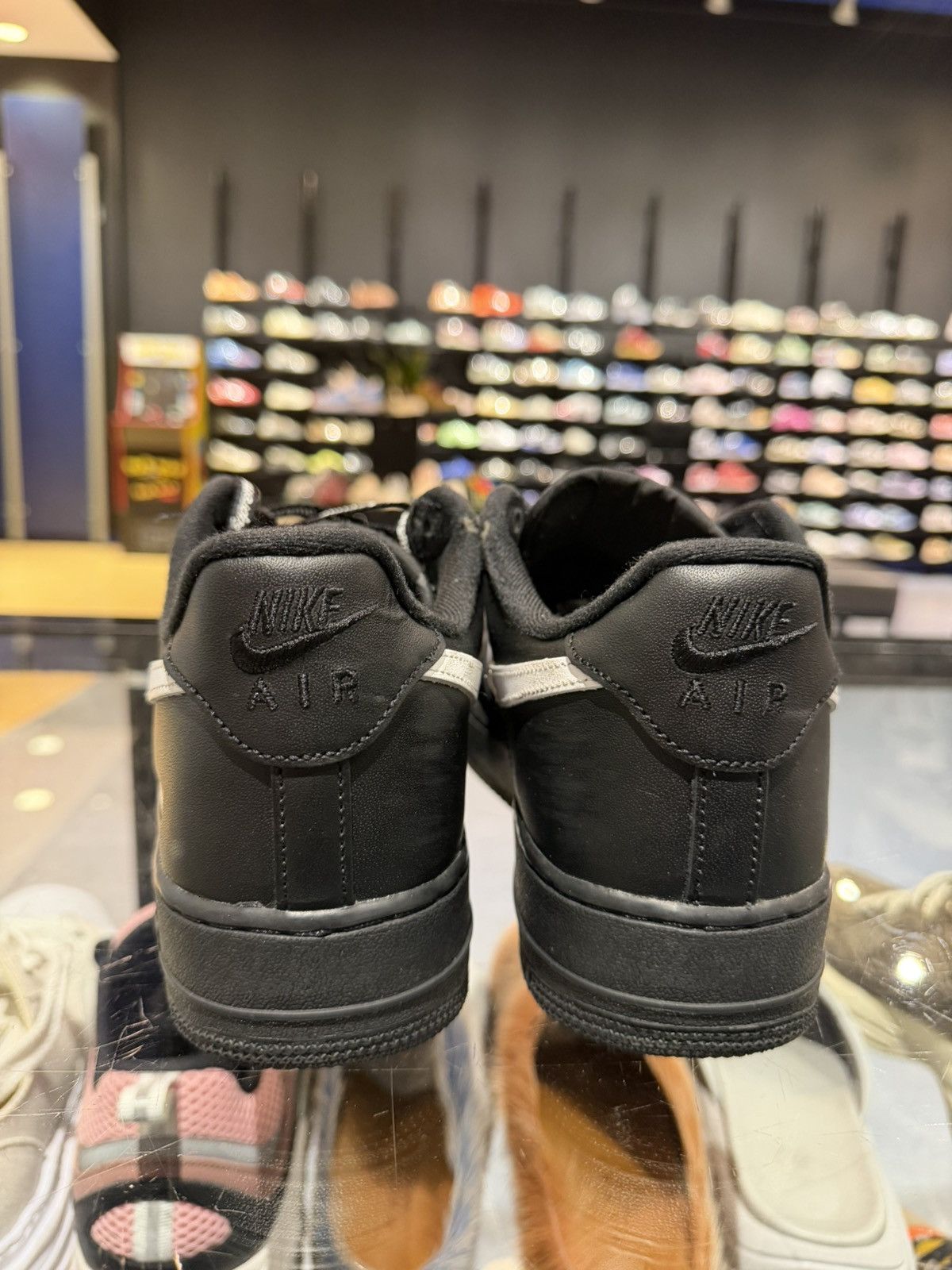 Supreme Size 9.5 - Supreme Air Force Low Black Size US 9.5 / EU 42-43 - 4 Thumbnail