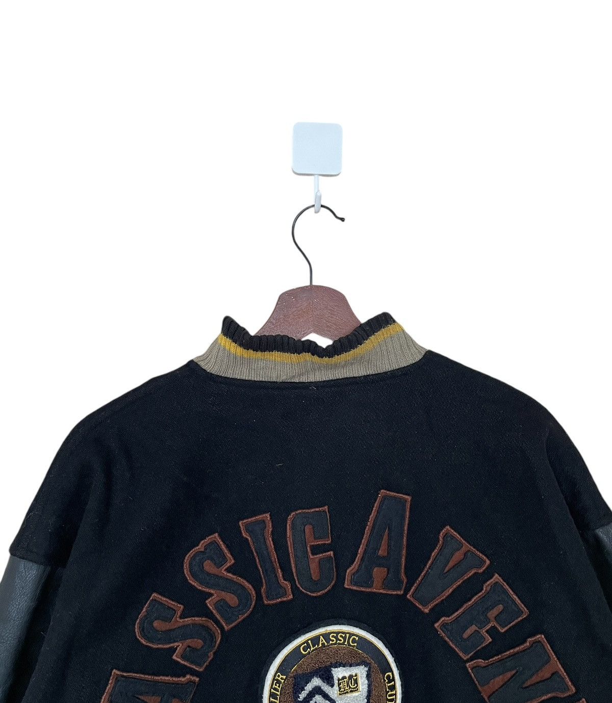 Vintage Vintage Brand Hotcrew Leather Varsity Jacket 1980s Size US L / EU 52-54 / 3 - 4 Thumbnail