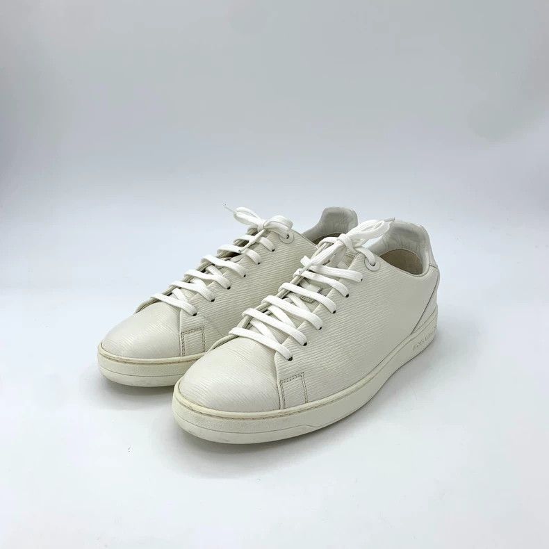 Louis Vuitton Louis Vuitton White water ripple round toe lace-up casual Size US 7 / EU 40 - 1 Thumbnail