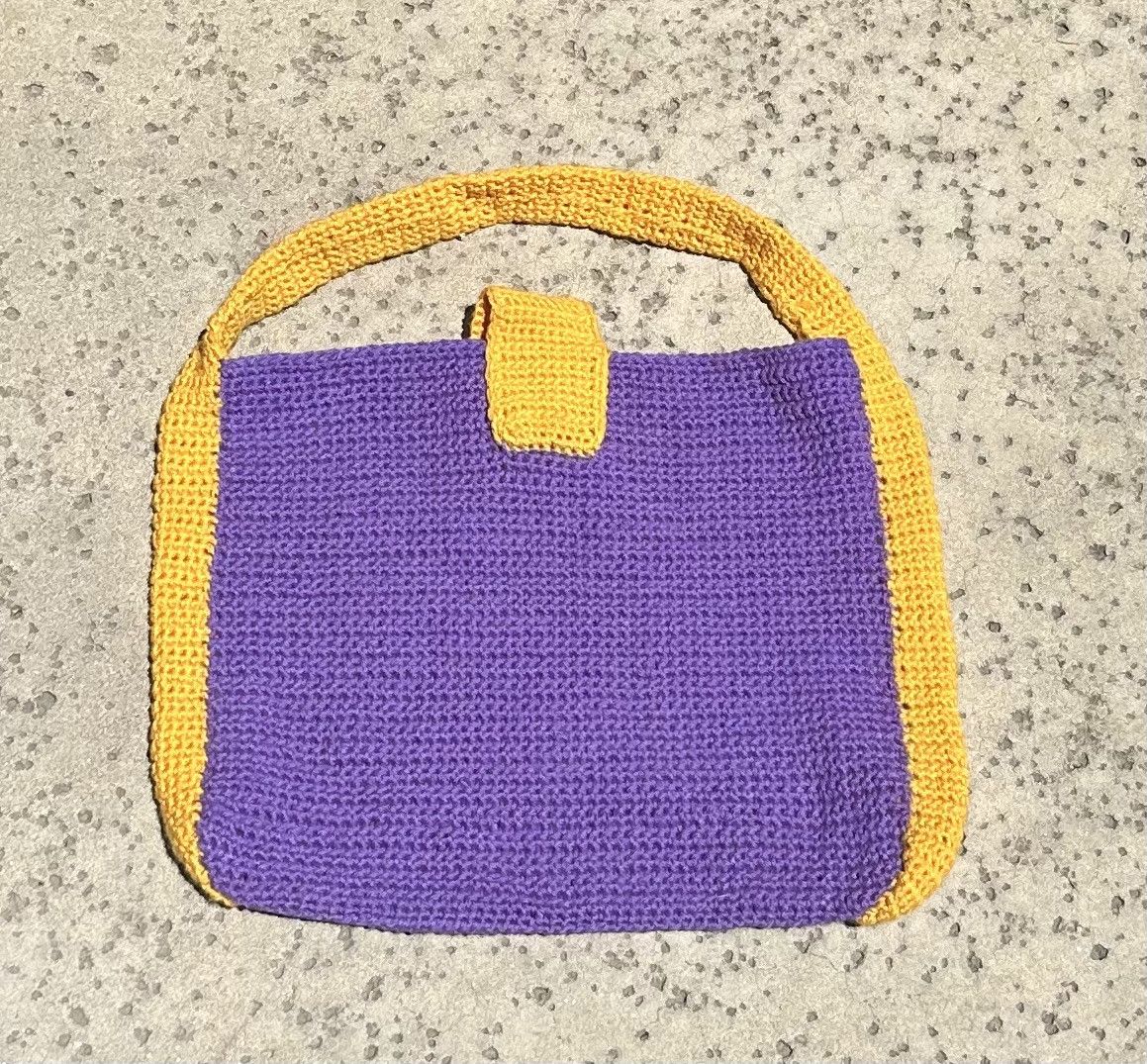 Vintage Vintage Handmade Crochet NBA LA Lakers Bag Tote Size ONE SIZE - 4 Thumbnail