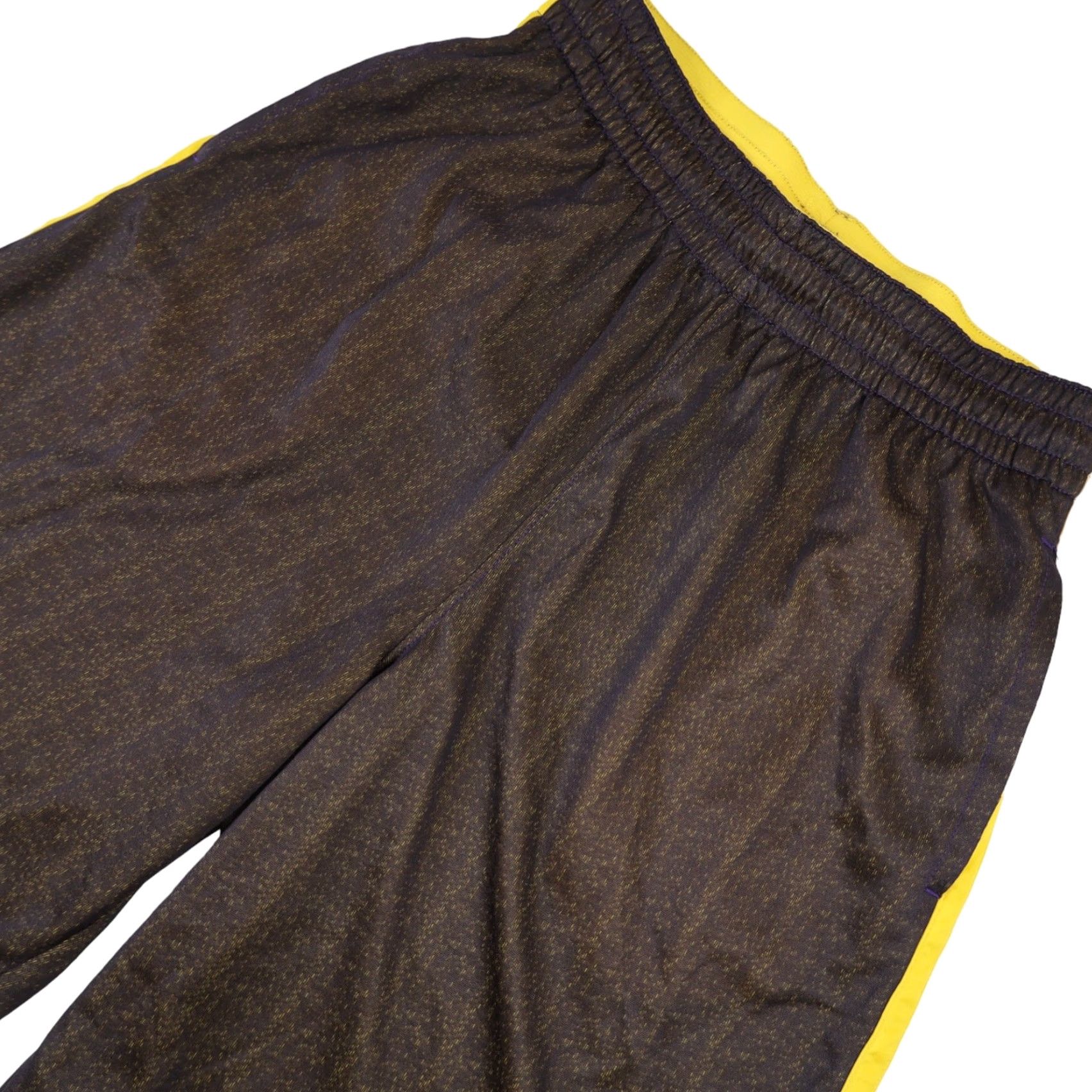 Nike VINTAGE Nike Kobe Bryant Shield Logo Athletic Dri-fit Shorts Gray Mens Medium Size US 31 - 2 Thumbnail