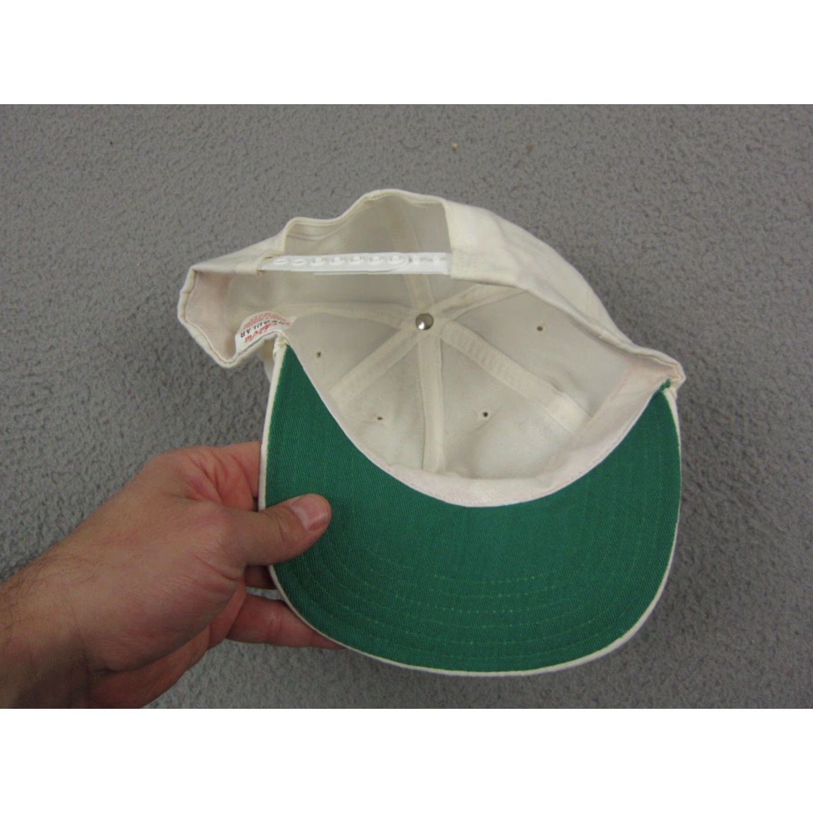New Era VINTAGE Walt Disney World Snap Back Hat Cap White Mens New Era Made in USA 80s 90s Adjustable Snapback Size ONE SIZE - 3 Thumbnail