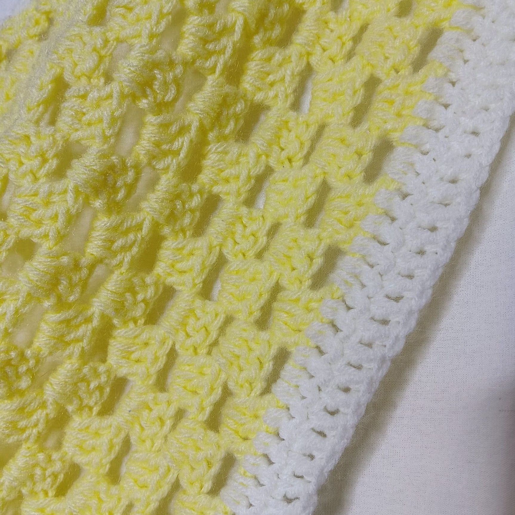 Vintage VINTAGE Shawl Wrap Women Teen Small Yellow Crochet Handmade Cottagecore Granny 35" x 59" Scalloped Edge Winter Spring Fall Easter Handmade USA Size ONE SIZE - 8 Thumbnail