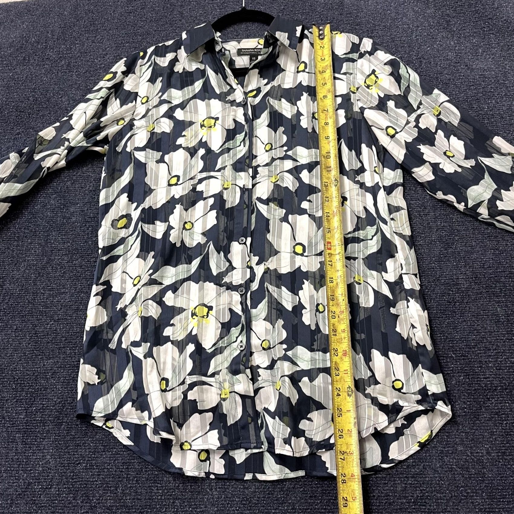 Banana Republic VINTAGE Banana Republic Shirt Womens XS Blue Floral Button Up Long Sleeve Top Size XS / US 0-2 / IT 36-38 - 6 Thumbnail