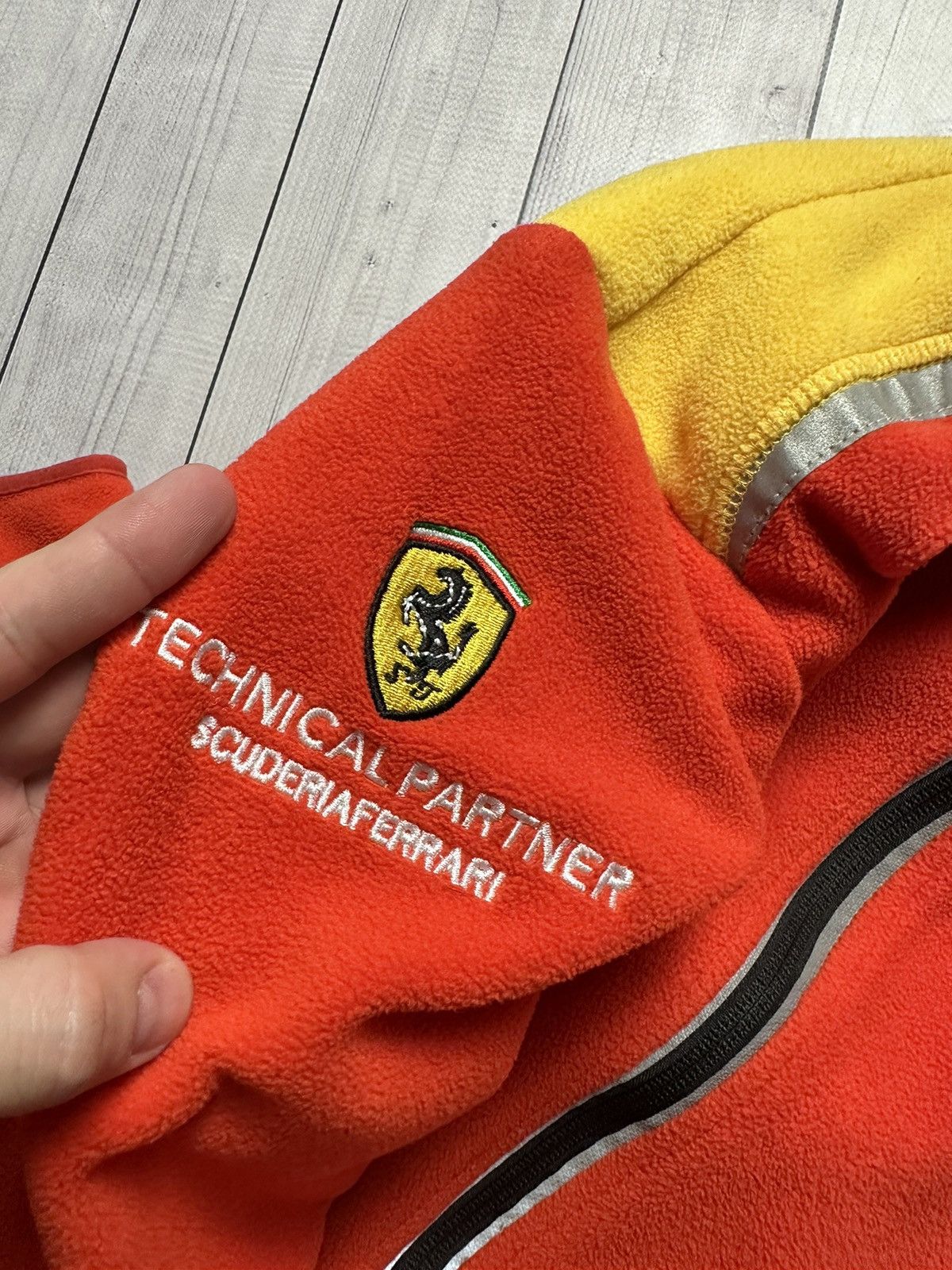 Vintage Ferrari racing fleece jacket red Shell big logo L