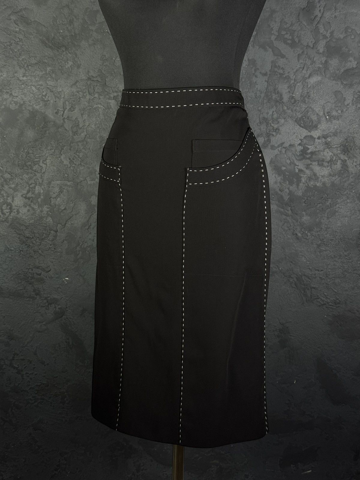 Burberry Women's BURBERRY London Skirt Luxury Size 38 Size 27" / US 4 / IT 40 - 1 Thumbnail