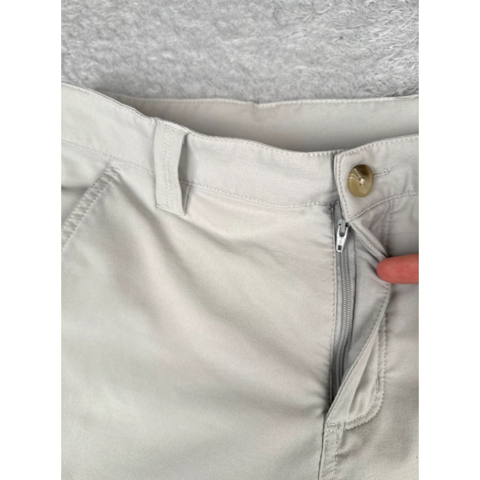 Vintage Columbia Men Shorts 30 Gray Beige Chino Polyester Linen PFG Golf Boating Fishing 30x10 Regular Elastic Waist Flat Front Casual Men Size US 30 / EU 46 - 6 Thumbnail