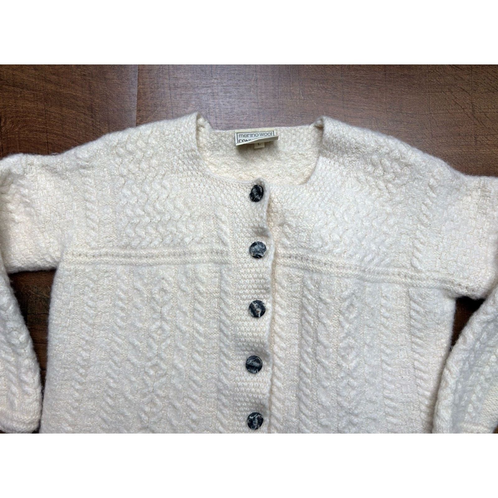 Vintage Connemara Knitwear Ivory Irish Cable Knit Merino Wool Cardigan Sweater Large Cardigan Ladies Size L Crew Neck Knit Wool Button Shoulder Ladies Mens? Size L / US 10 / IT 46 - 2 Thumbnail