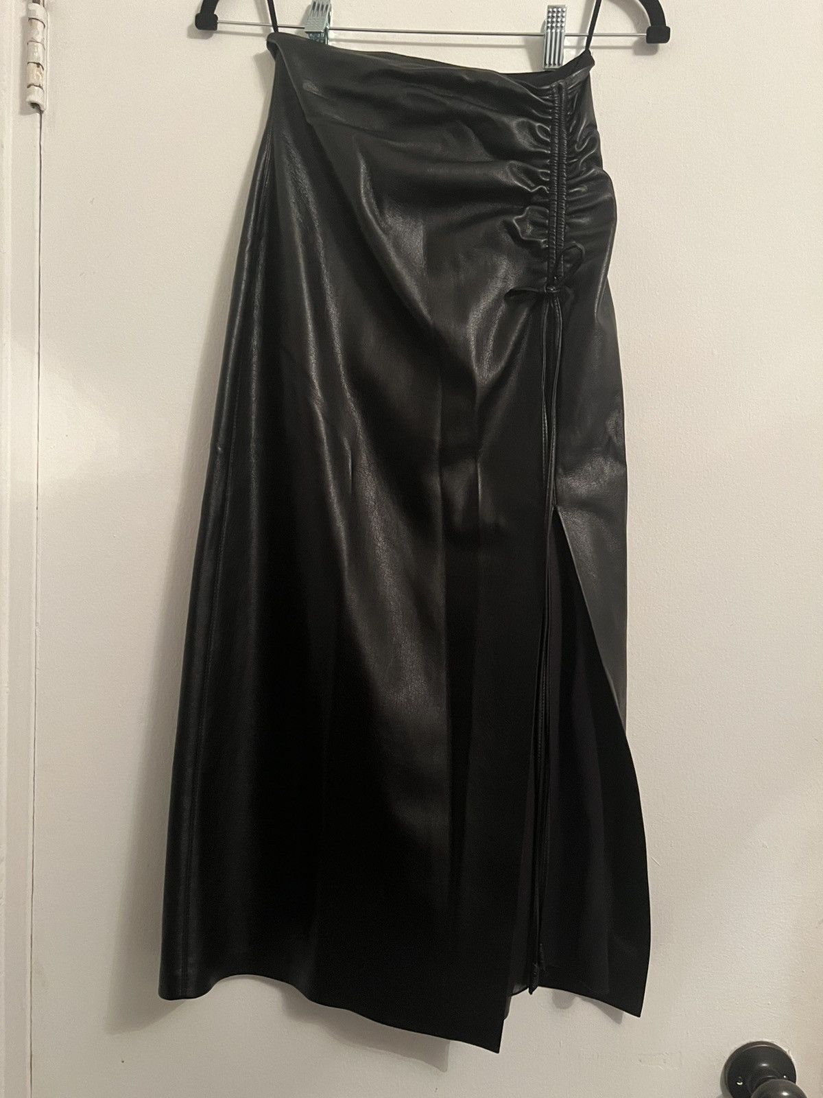 Nanushka Nanushka Vegan-Leather Midi Skirt Size 25" / US 0 / IT 36 - 6 Thumbnail