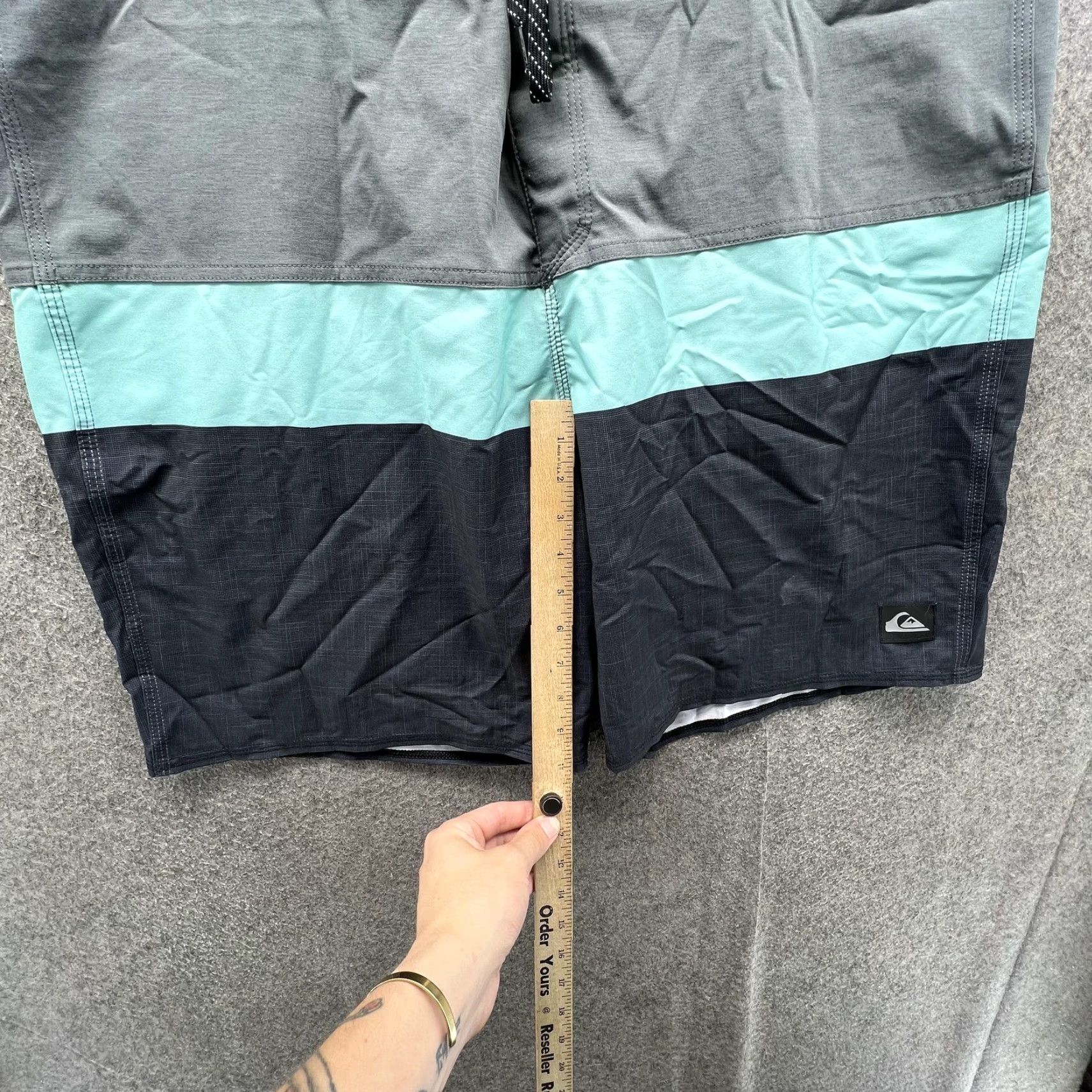Quiksilver Quiksilver Mens Board Shorts 40 Multicolor Highline Drawstring Surf Beach Pattern Colorblock Polyester Spandex Size US 40 / EU 56 - 4 Thumbnail