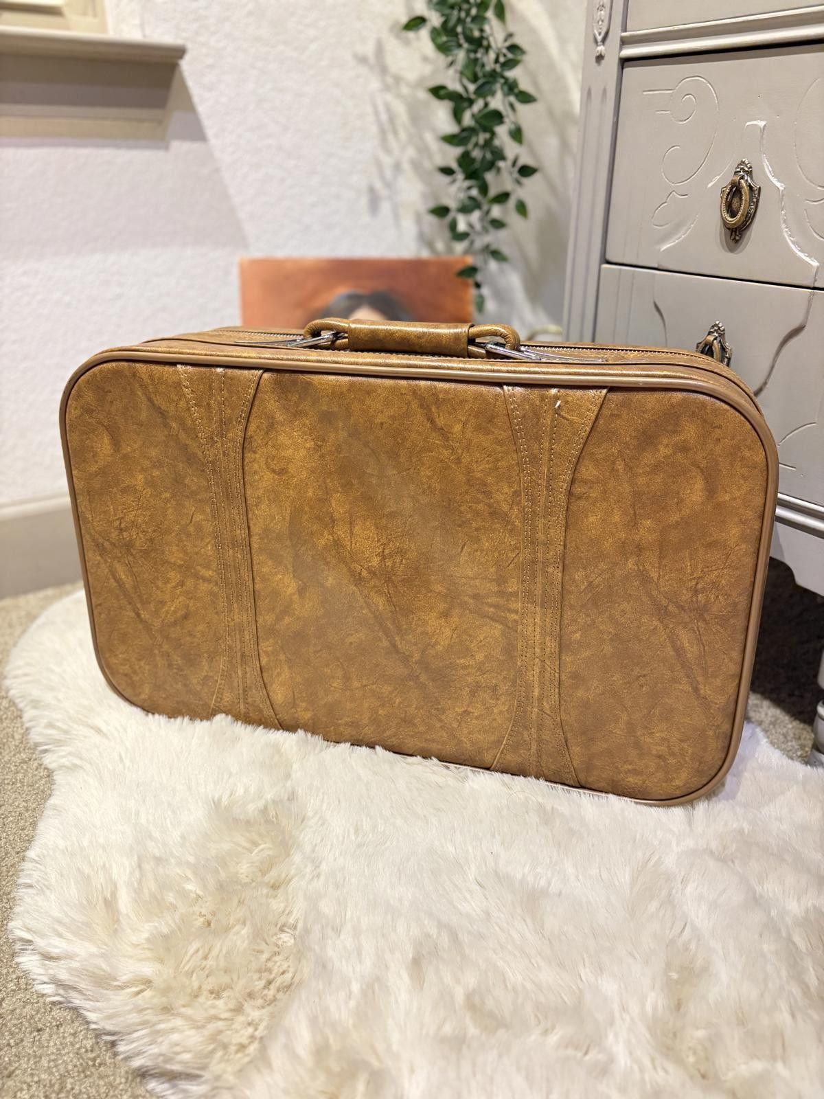 Other Vintage Large Travel Suitcase Size ONE SIZE - 7 Thumbnail