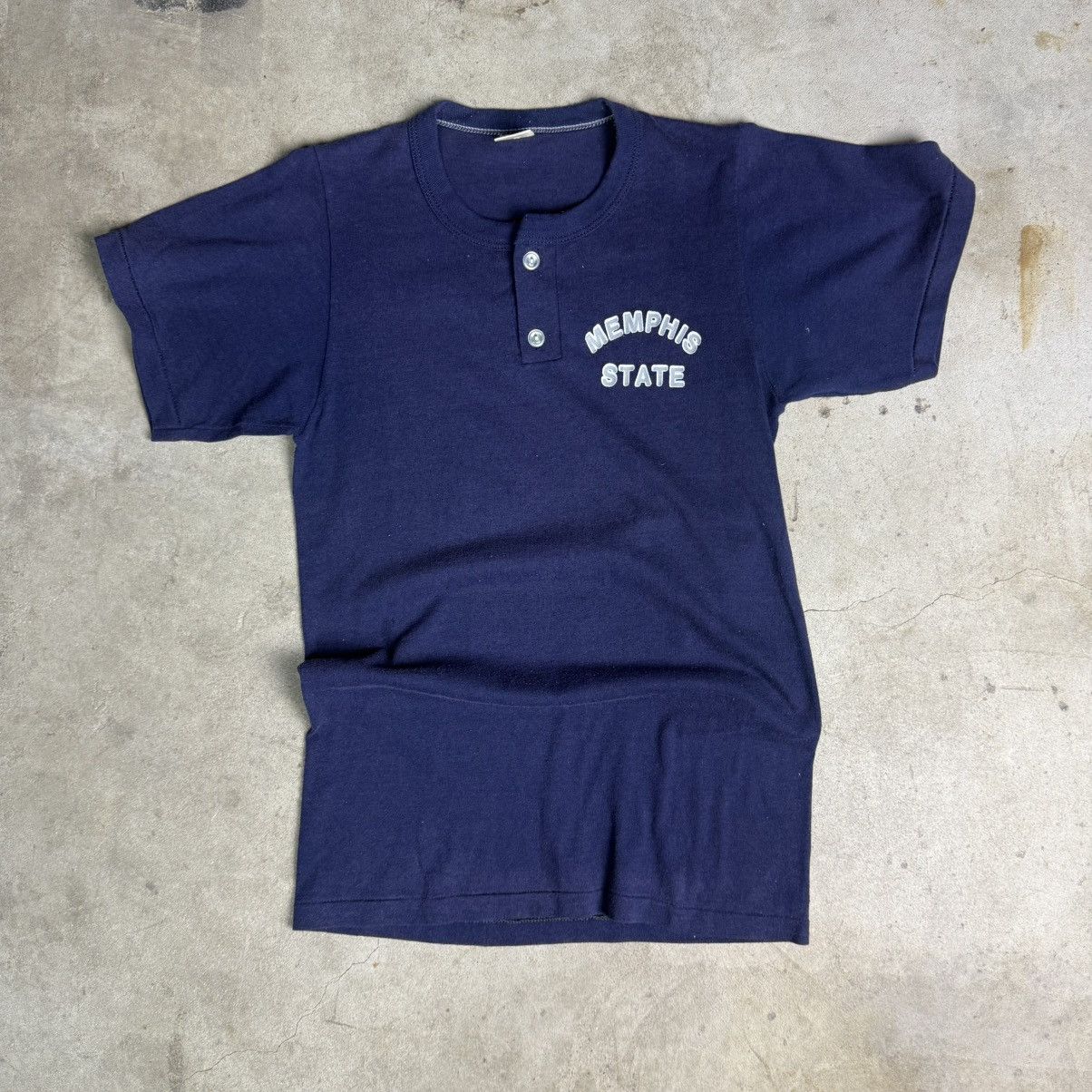 Russell Athletic Russell Athletic “Memphis State” Henley Tee 1970s Size US S / EU 44-46 / 1 - 1 Thumbnail
