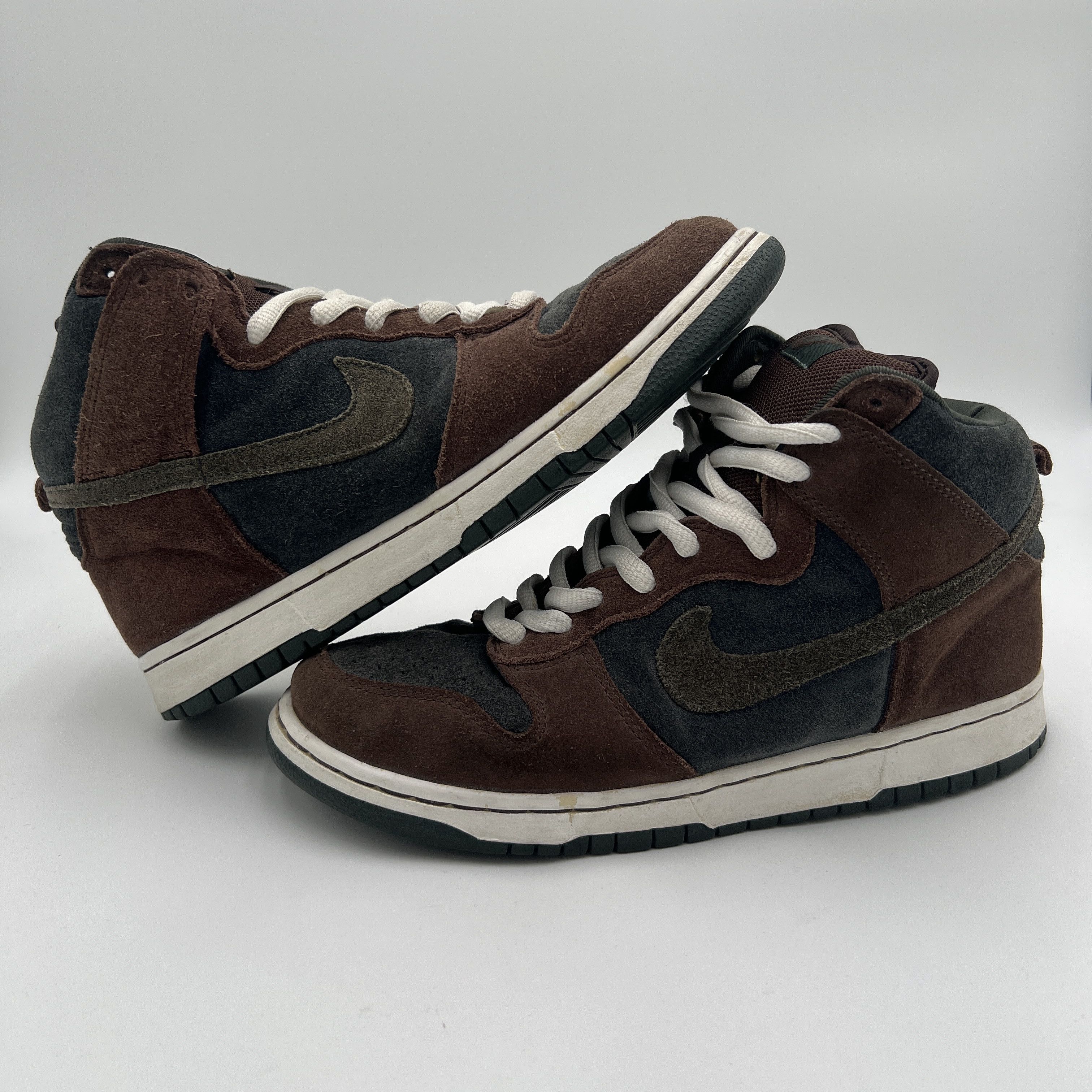 Nike Nike SB Dunk High Paul Brown 2003 OG Silver Box Size US 9 / EU 42 - 1 Thumbnail