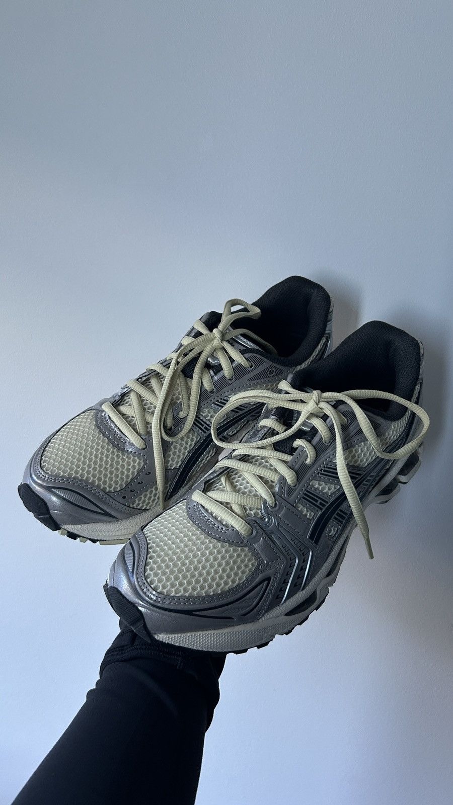 Gel Kayano 14 in Oyster White/Steeple Gray
