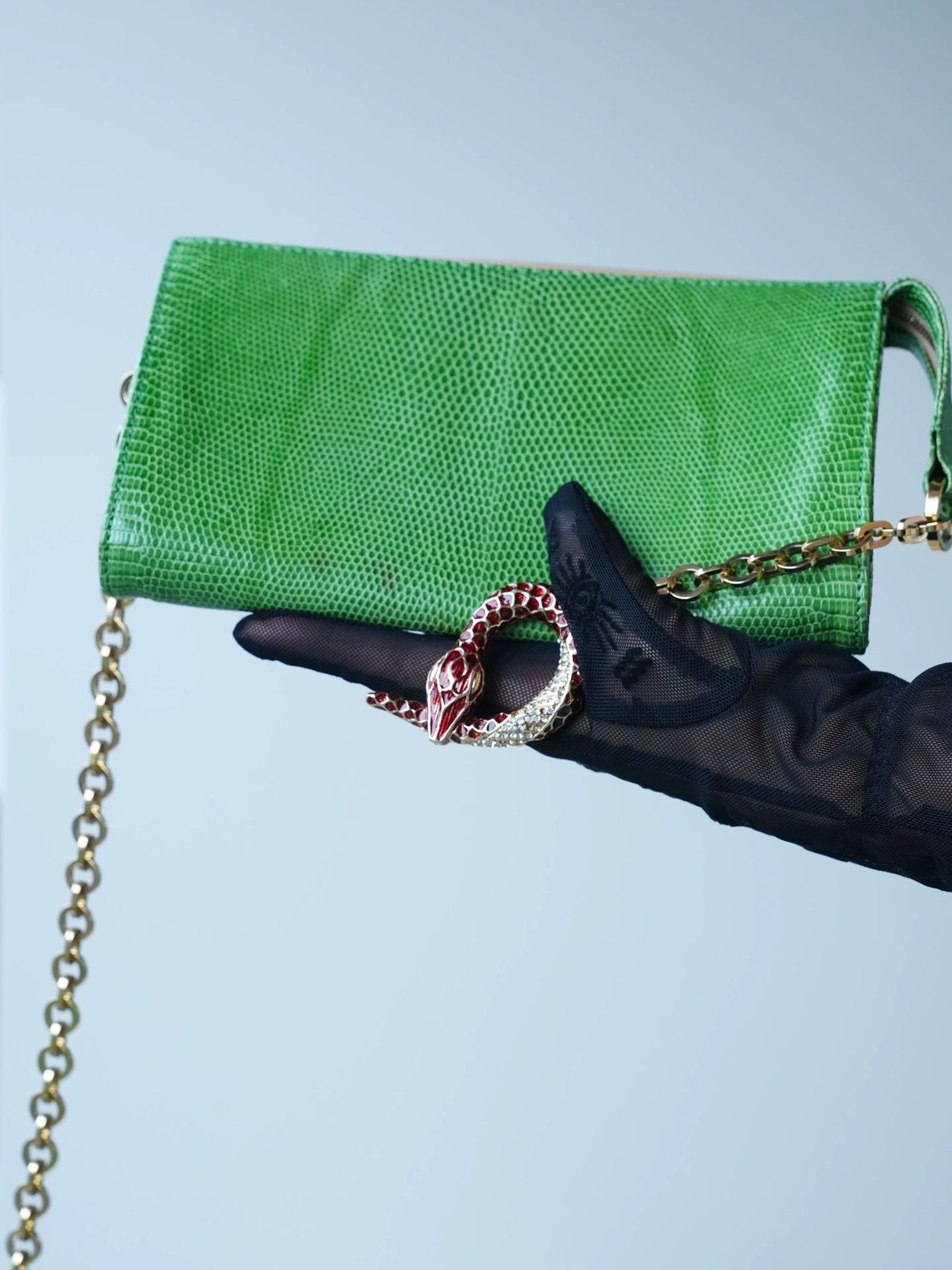 Valentino Valentino 2001 Lizard Enamel Snakehead Chain Clutch Size ONE SIZE - 2 Thumbnail