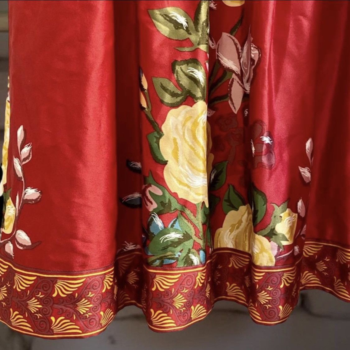 Forever 21 Floral Red Dress with Yellow Accents w/Red Beading Size S / US 4 / IT 40 - 7 Thumbnail