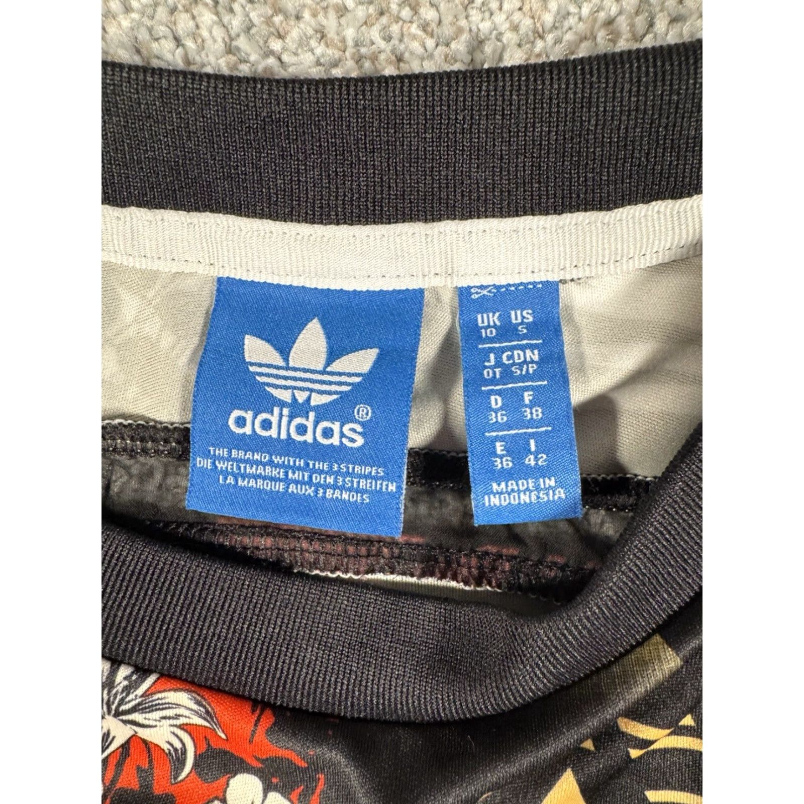 Adidas Adidas Originals Soccer Shirt Womens Sz S Tropical Chiffon Streetwear Retro Edgy Size S / US 4 / IT 40 - 3 Thumbnail