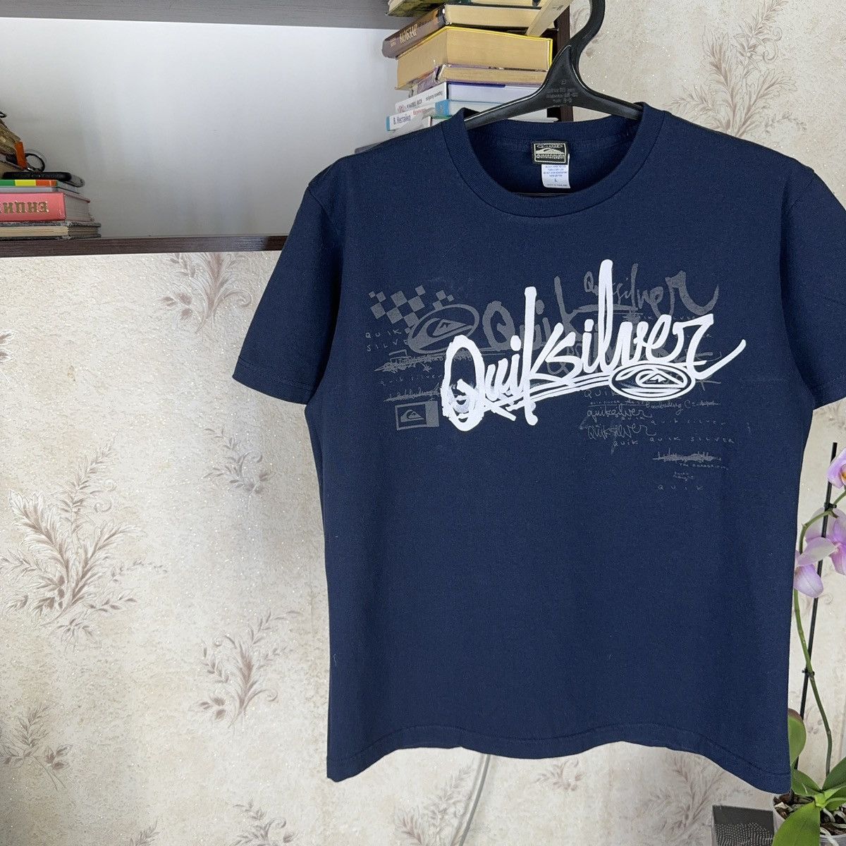 Quiksilver × Vintage Vintage Quiksilver T shirt Surfing Blue Centre Logo L Size US M / EU 48-50 / 2 - 10 Thumbnail