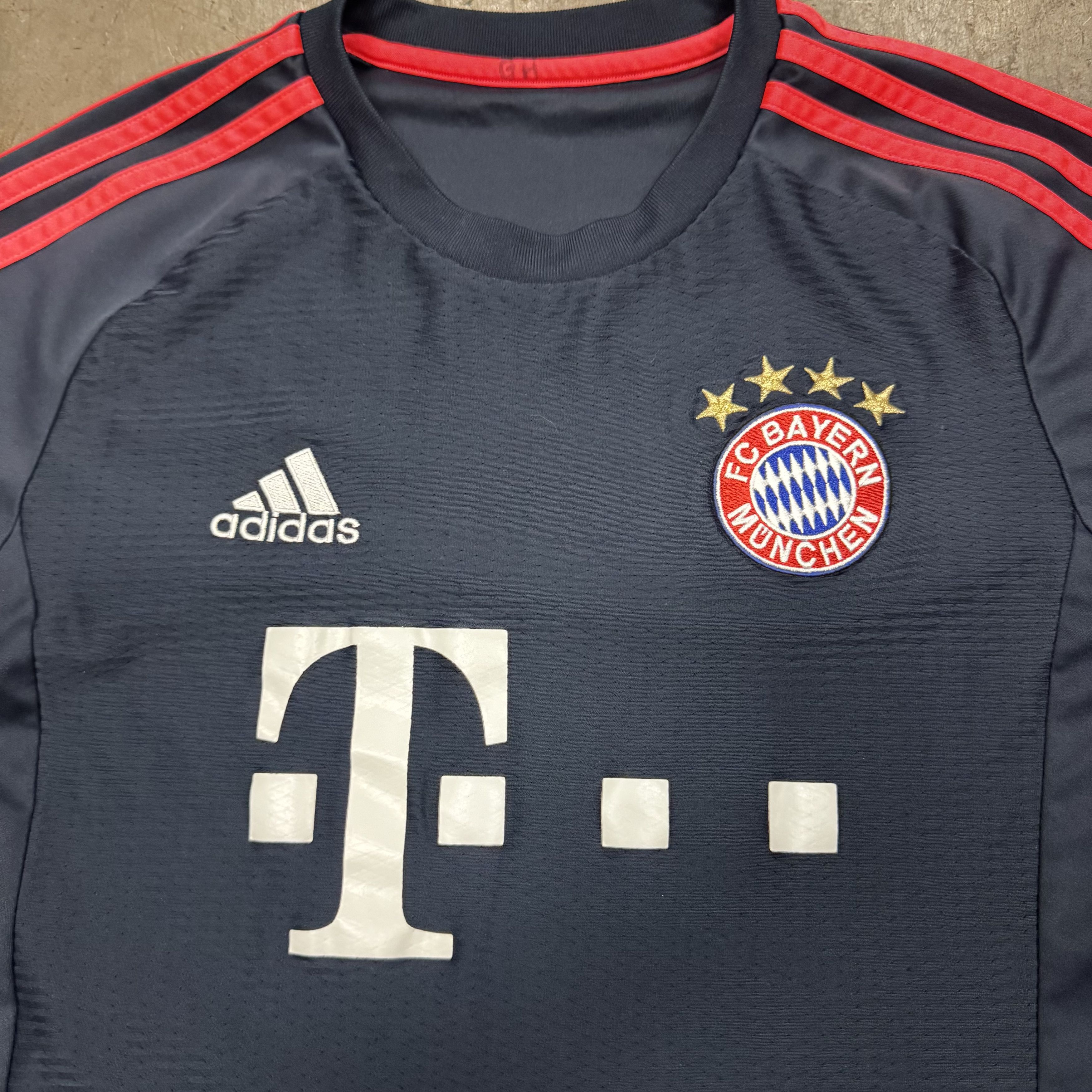 Adidas Bayern Munich Adidas 2015/16 Third 3rd Jersey Soccer Size US S / EU 44-46 / 1 - 3 Thumbnail