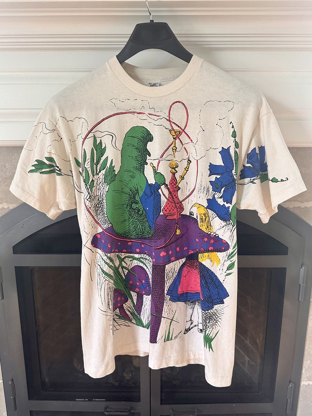Fruit Of The Loom × Vintage Vintage GRAIL Alice in Wonderland AOP Shirt Size US XL / EU 56 / 4 - 1 Thumbnail