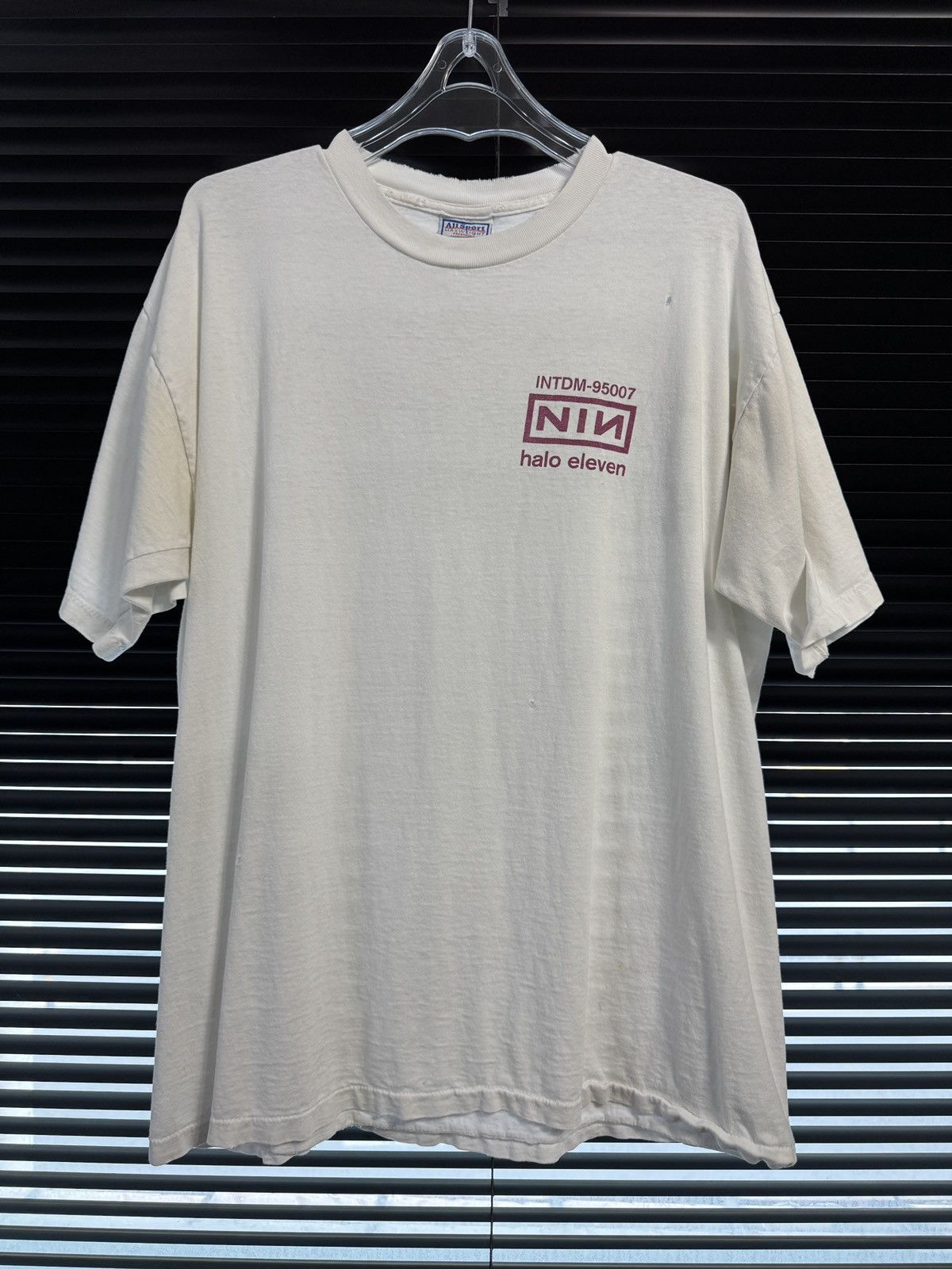 Band Tees Vintage 90s Nine Inch Nails Halo Eleven Shirt Size US XL / EU 56 / 4 - 1 Thumbnail