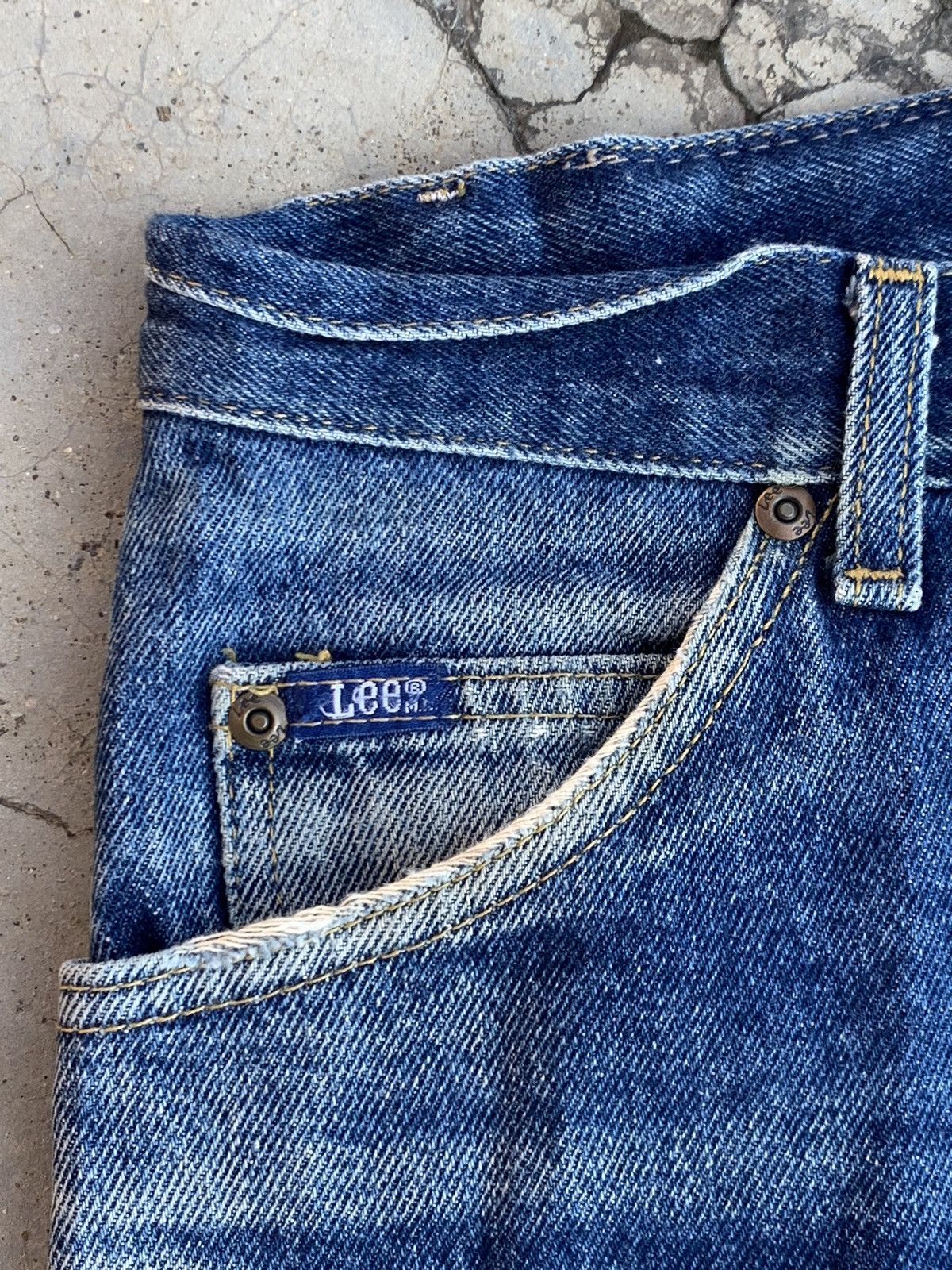 Lee 90s Lee 1889 nice faded. Size US 30 / EU 46 - 9 Thumbnail