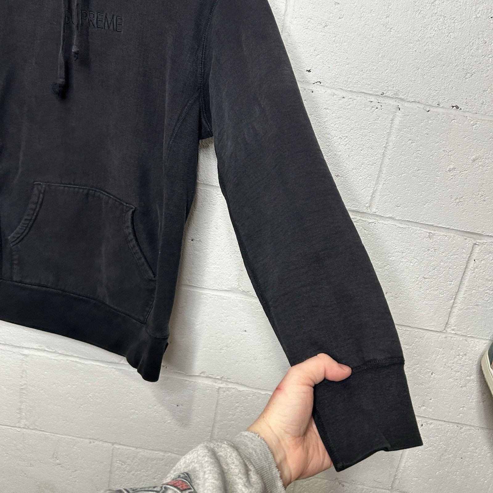 Supreme Supreme Tonal Logo Hooded Sweatshirt Hoodie “Black” Size US M / EU 48-50 / 2 - 7 Thumbnail