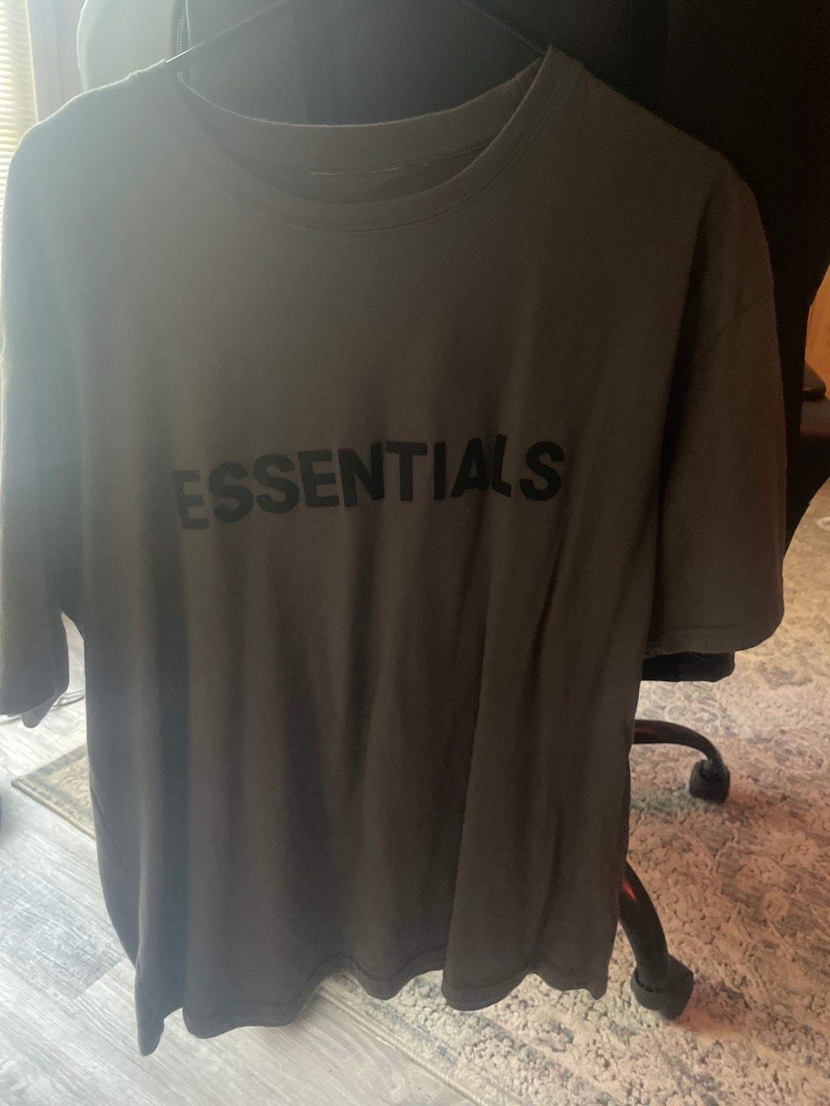 Essentials Essential t shirt Size US L / EU 52-54 / 3 - 1 Preview