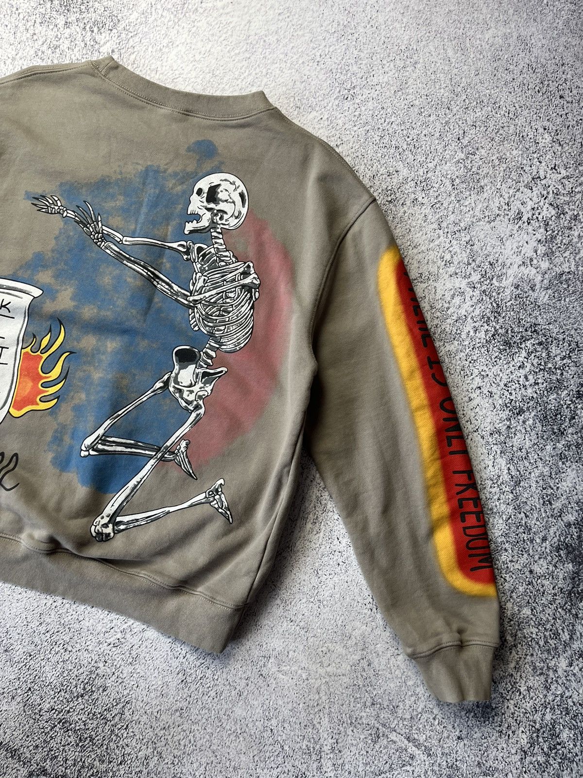 Vintage Vintage Kanye I Am Loving Awareness Sweatshirt Size US M / EU 48-50 / 2 - 18 Thumbnail
