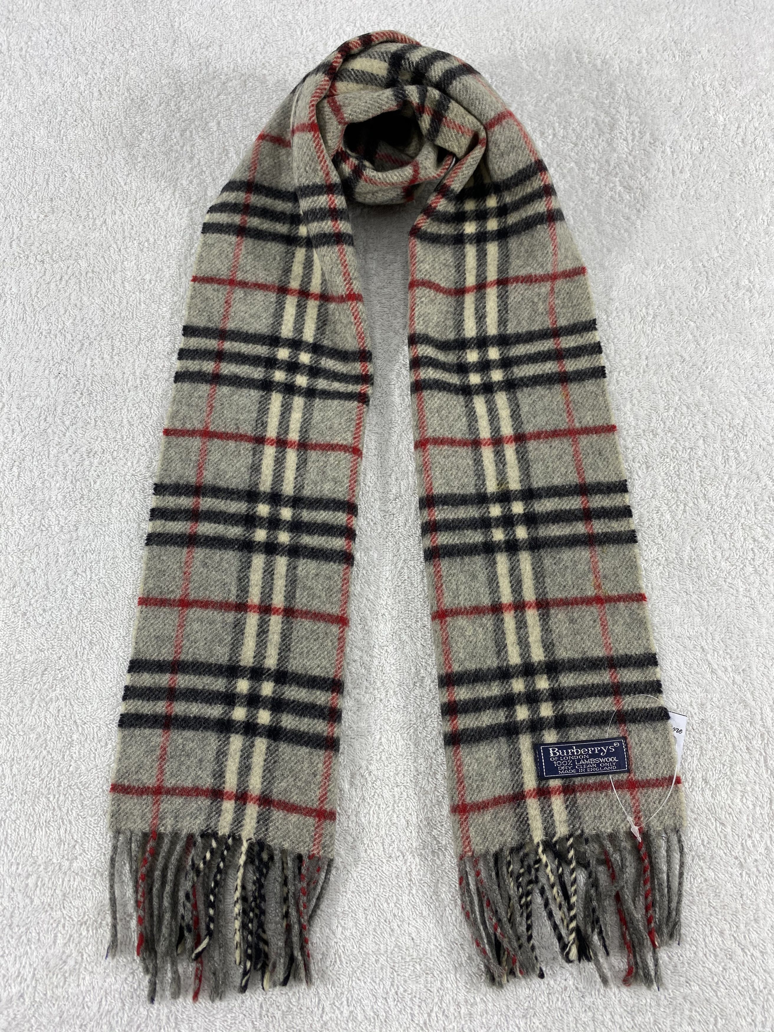 Burberry Vintage Burberry Scarf/Muffler/Neckwear MF626 Size ONE SIZE - 1 Thumbnail