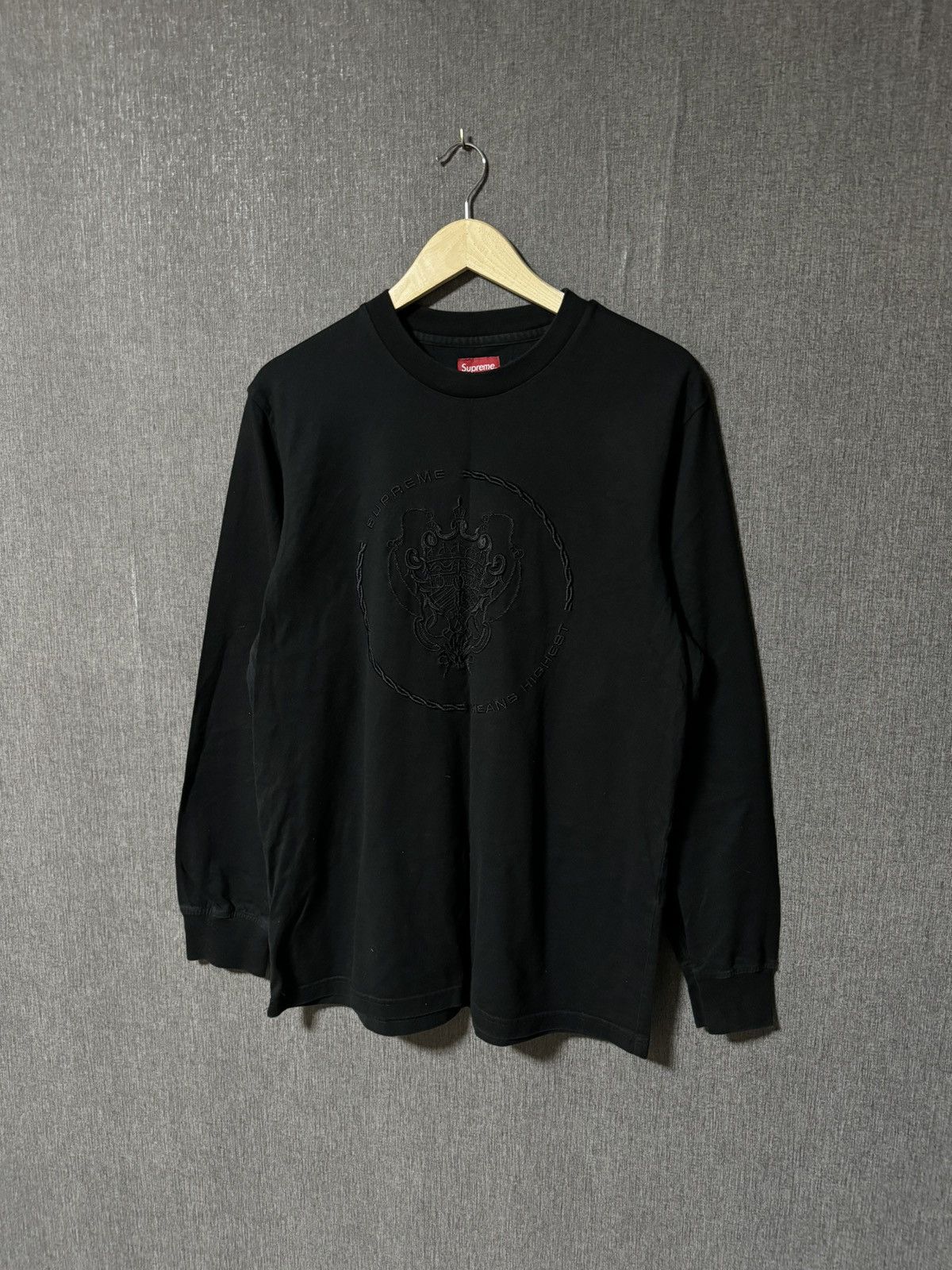 Supreme Streetwear Embroidered Logo Long Sleeve T-shirt