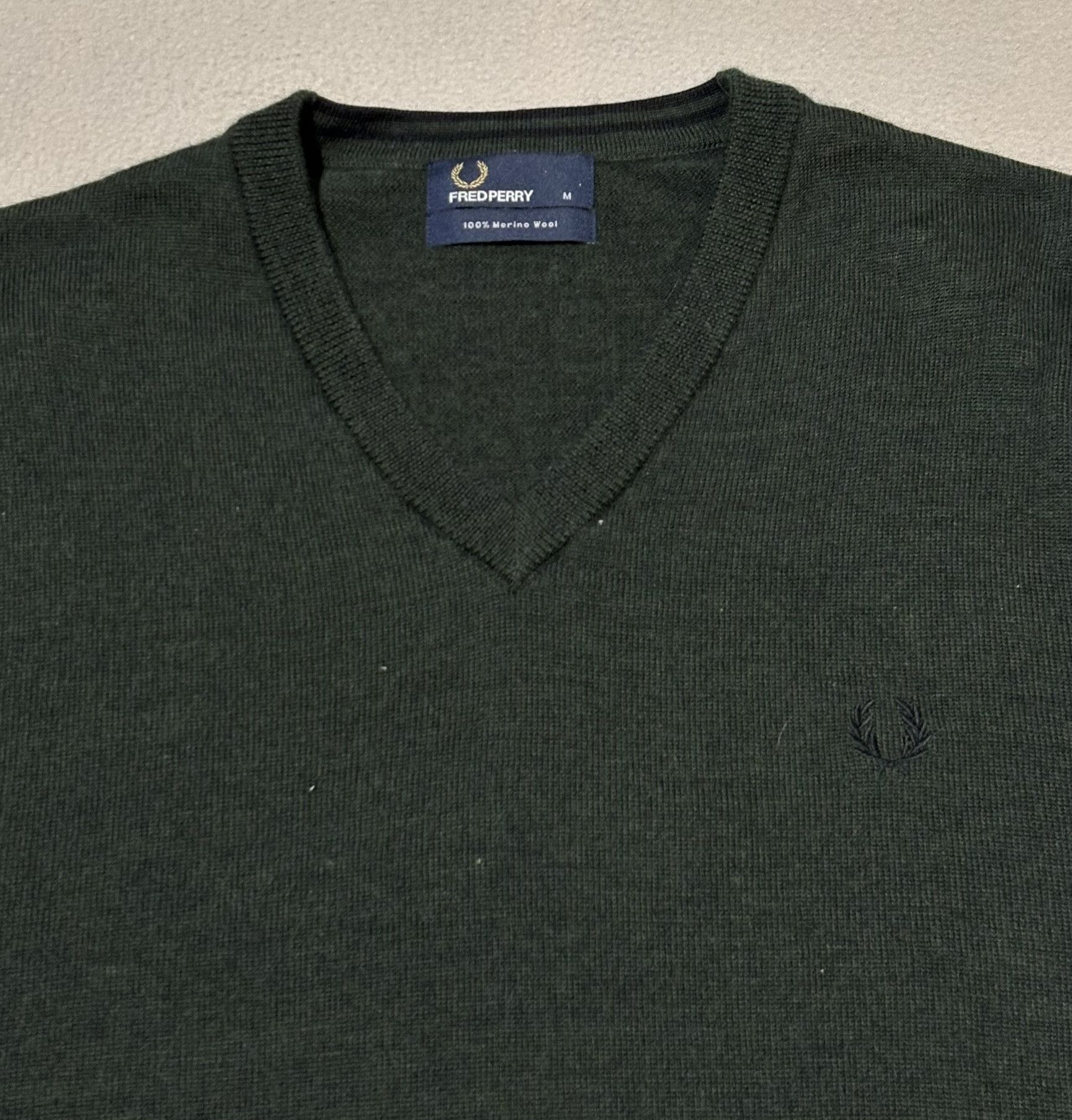 Fred Perry Fred Perry V-neck sweater 100% Wool size M Size US M / EU 48-50 / 2 - 8 Thumbnail