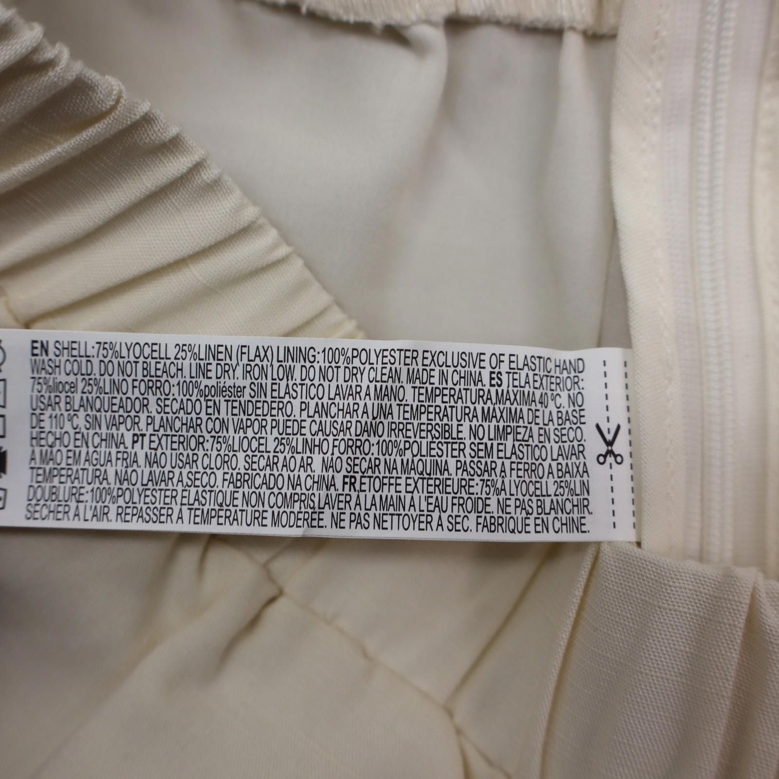Forever 21 FOREVER 21 Off White A-Line Mini-Skirt XS EUC Size 26" / US 2 / IT 38 - 7 Thumbnail