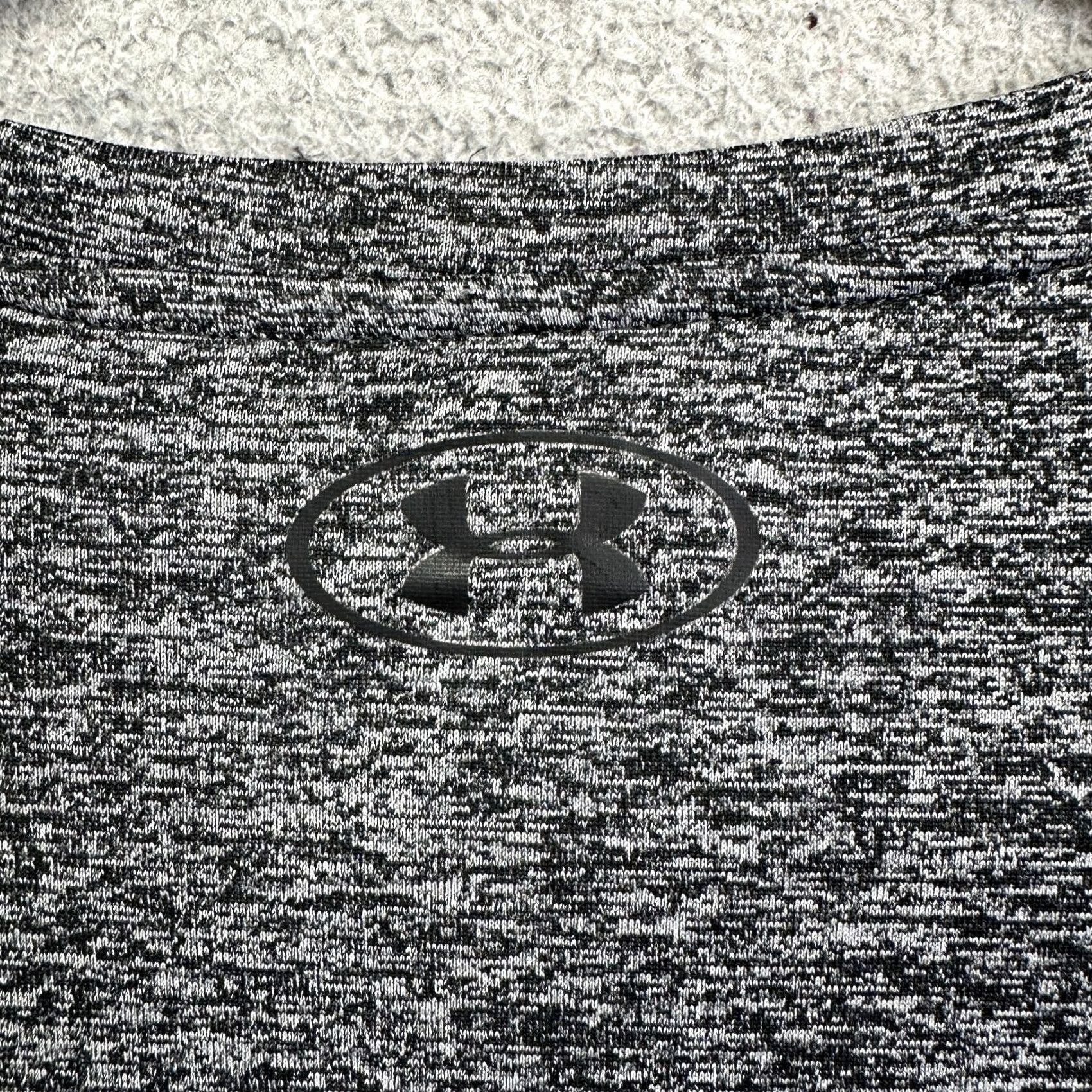 Under Armour Under Armour The Tech Tee Shirt Adult Large Grey Heather Crew Neck T-Shirt Mens Regular Fit Short Sleeve Size US L / EU 52-54 / 3 - 5 Thumbnail