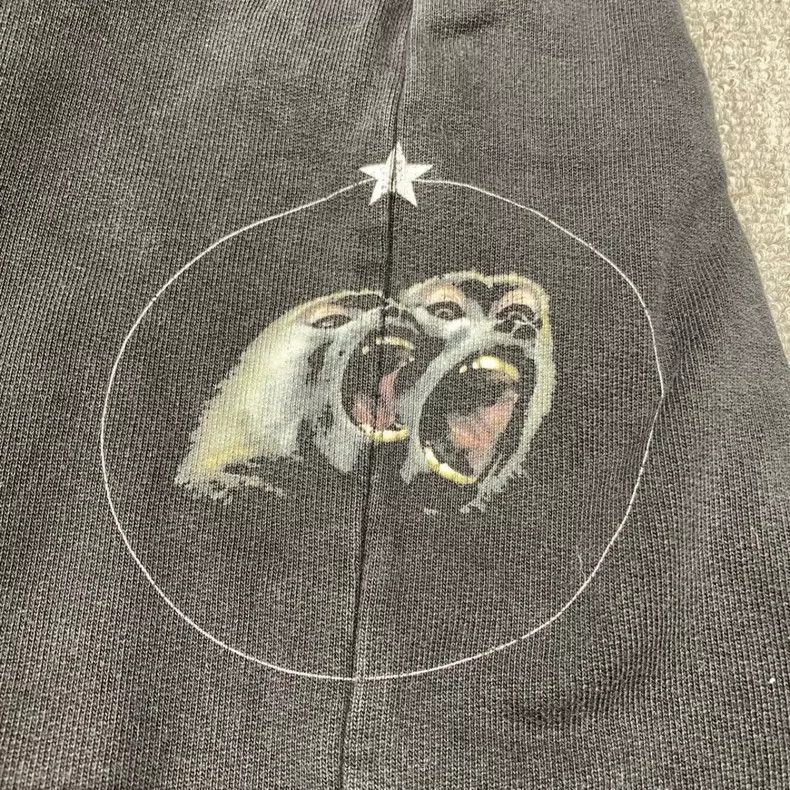 Givenchy Givenchy SizeL Ape Head Print Shorts Size L Size US 38 / EU 54 - 3 Thumbnail