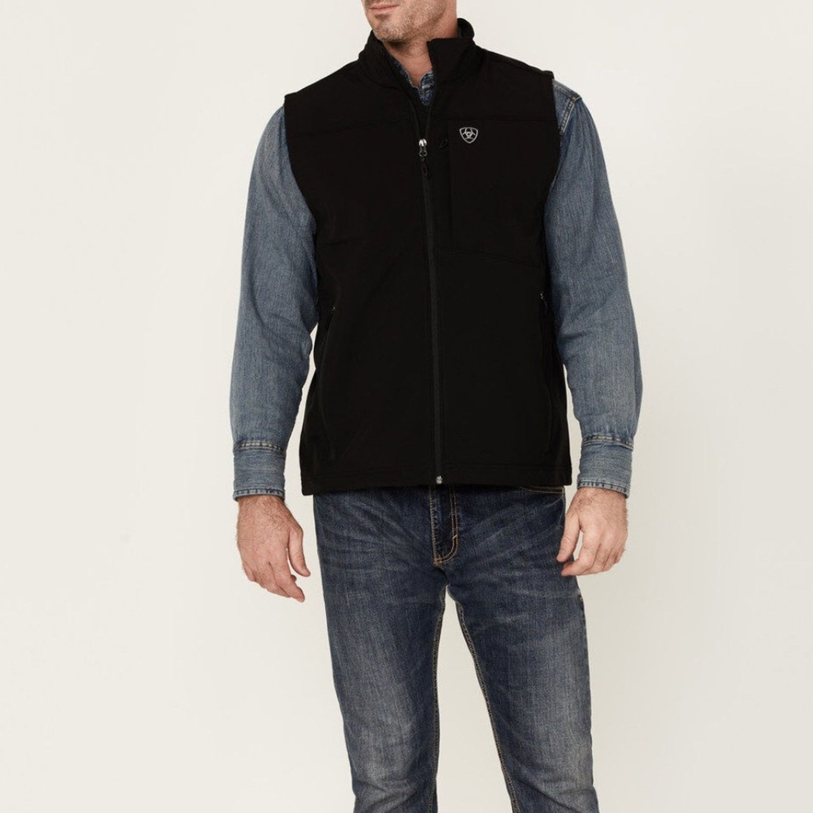 Ariat Ariat Boys Vernon Softshell Logo Vest – Black-Med (10–12) Size US M / EU 48-50 / 2 - 3 Thumbnail