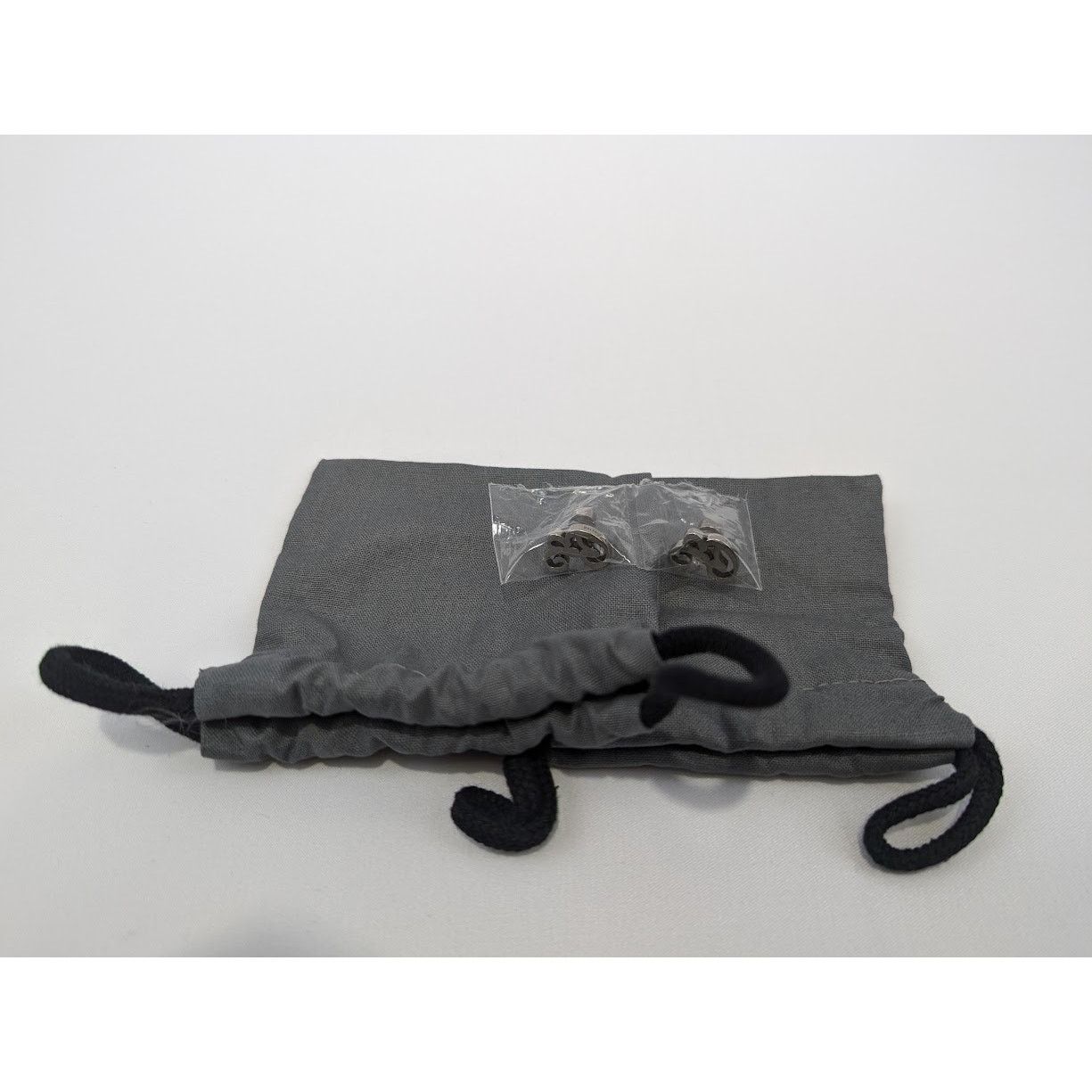 Balenciaga o1rshd1 Size: OS / B Logo Earrings in Silver Size ONE SIZE - 5 Thumbnail