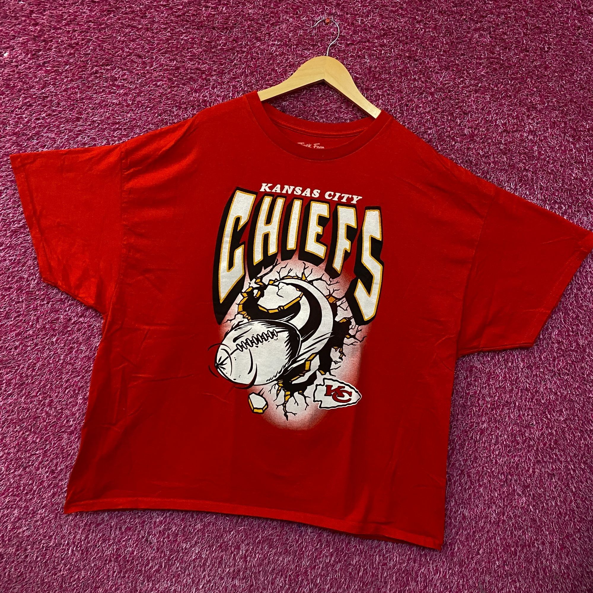 Junk Food Junk Food NFL Kansas City Chiefs Break Through T-Shirt 2XL Size US XXL / EU 58 / 5 - 3 Thumbnail