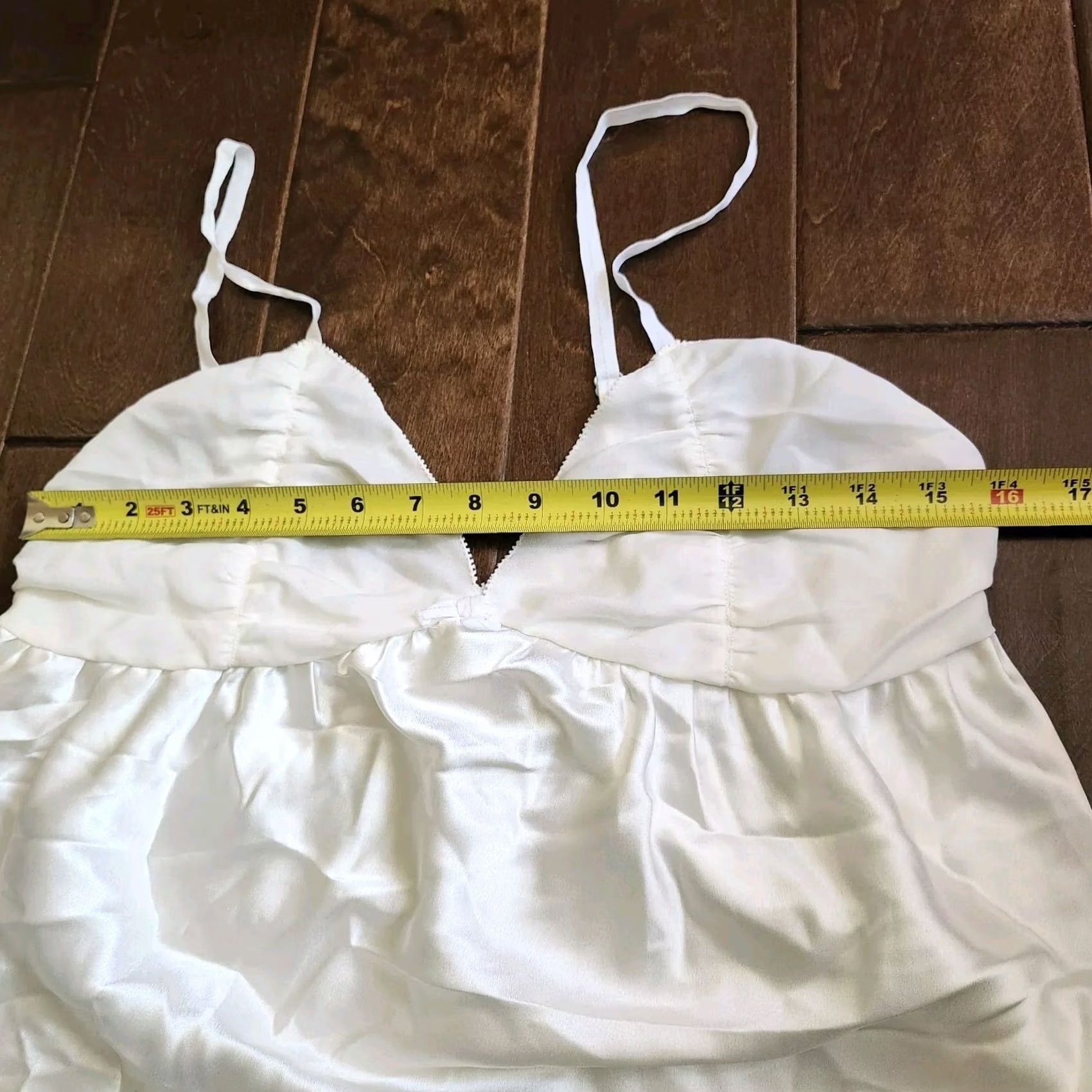 Vintage Vera Wang Women's Junior White Top - Size M Tank Sleeveless Casual Travel Juniors Teens Regular Shirt Size M / US 6-8 / IT 42-44 - 7 Thumbnail