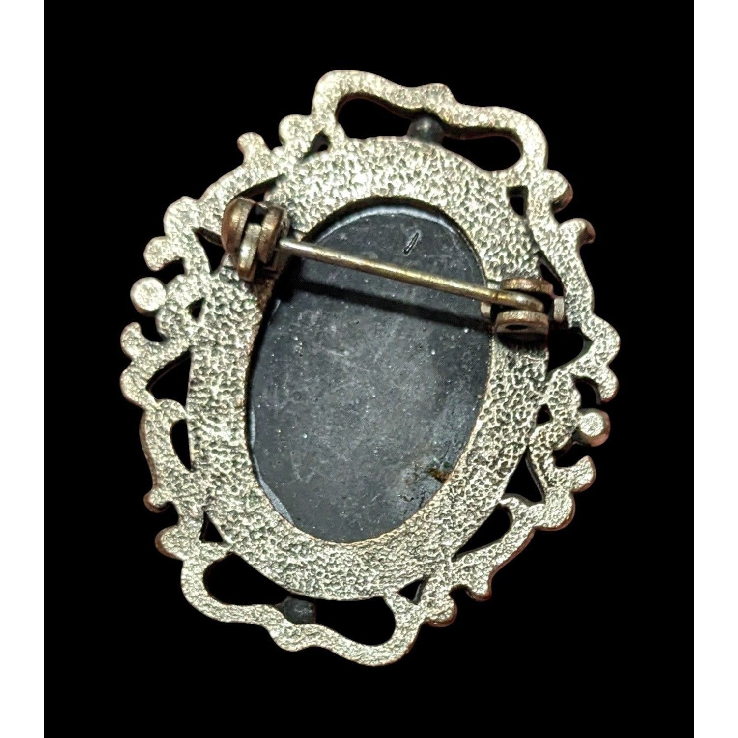 Other Vintage Victorian Style Black And White Cameo Brooch Size ONE SIZE - 3 Thumbnail