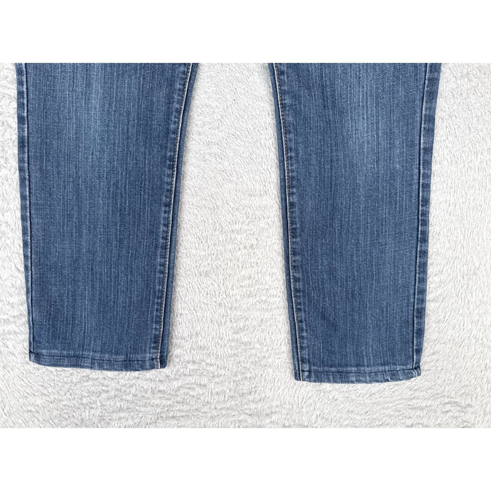Old Navy Old Navy Jeans Womens 10 Short Blue The Diva Denim 5 Pocket Zip Fly Stretch 24L Size 32" / US 10 / IT 46 - 2 Thumbnail