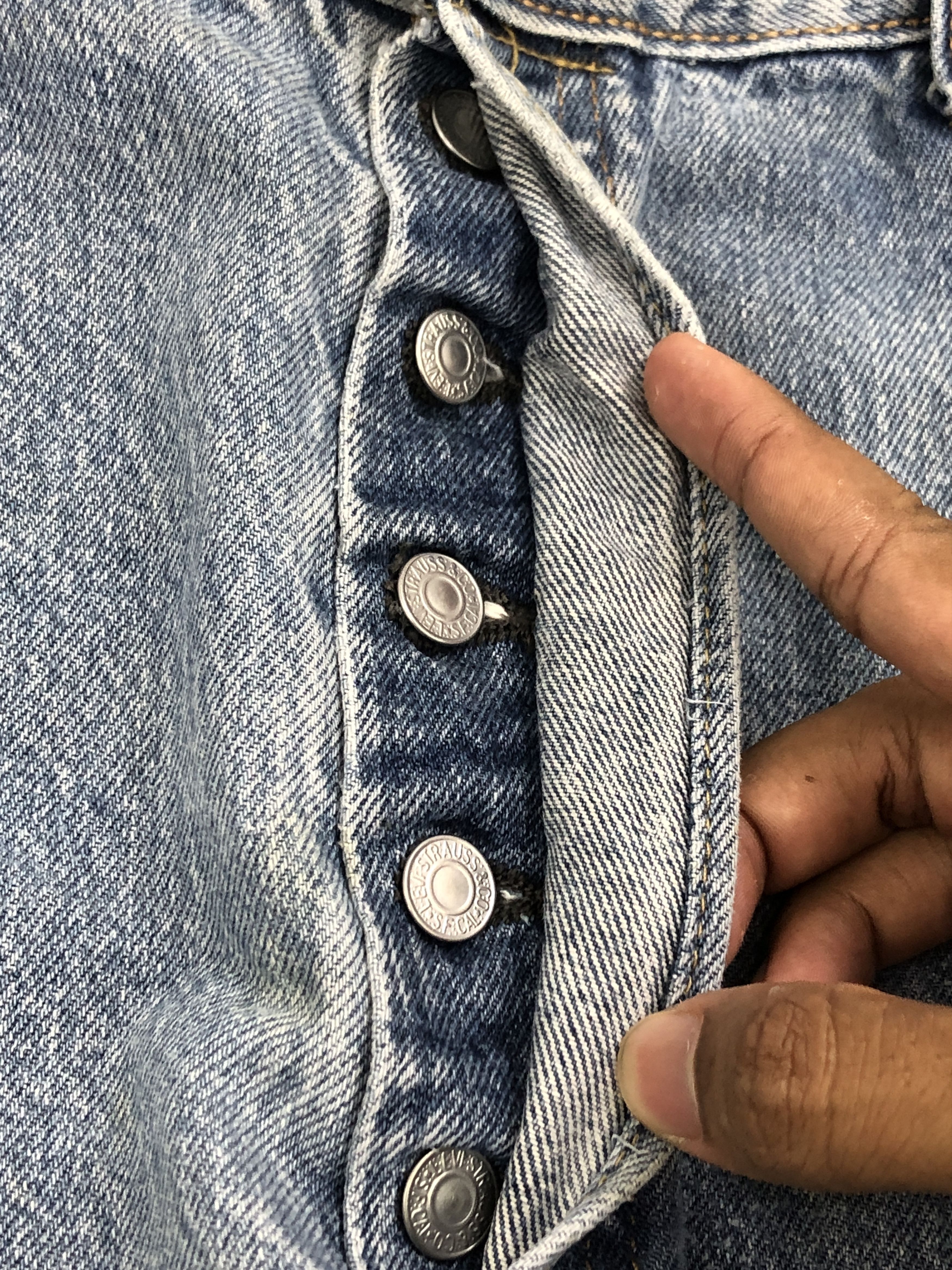 Levi's Vintage Levi's 501 Button Fly Jeans DP2310 Size US 37 - 13 Thumbnail